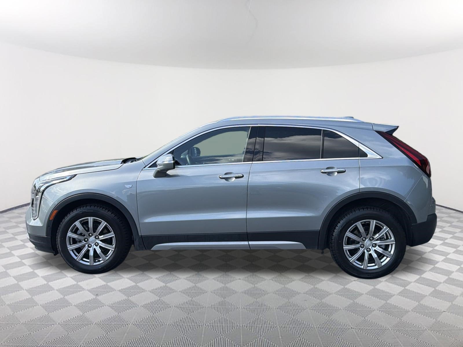 2023 Cadillac XT4 FWD Premium Luxury