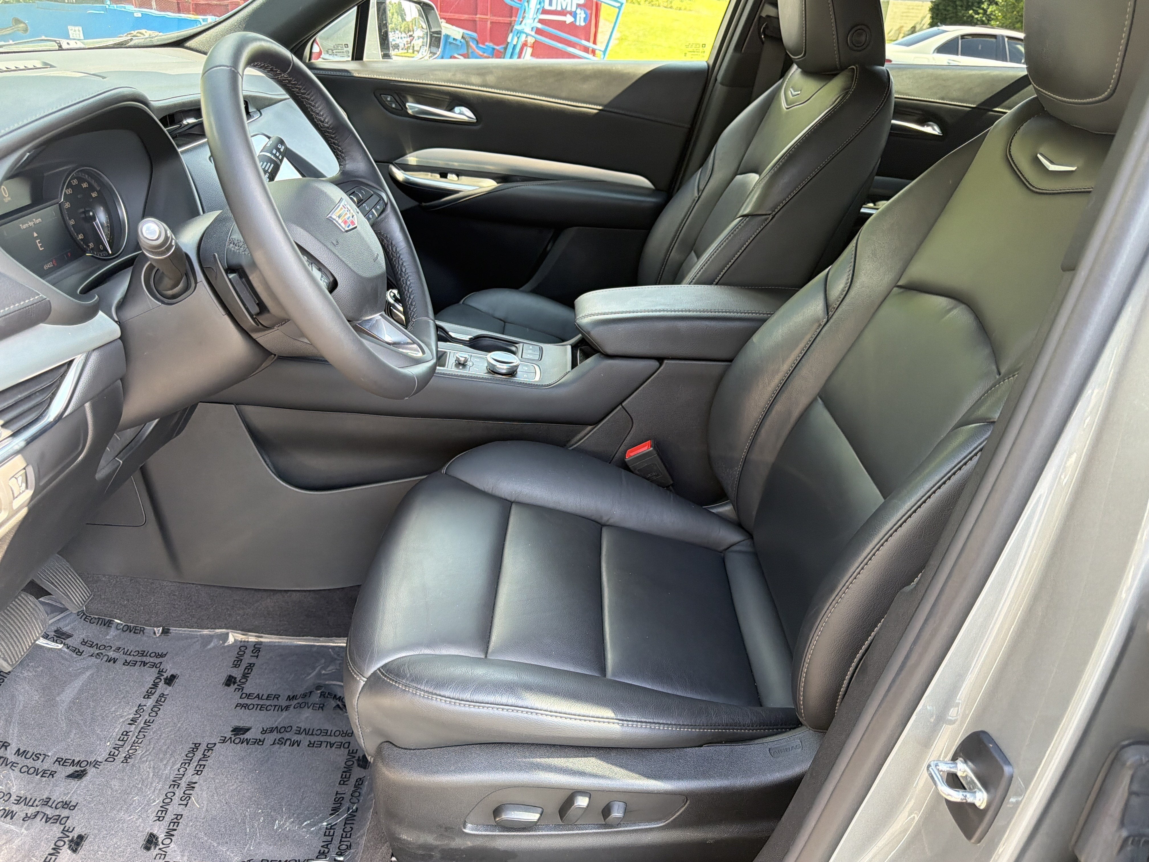 2023 Cadillac XT4 FWD Premium Luxury