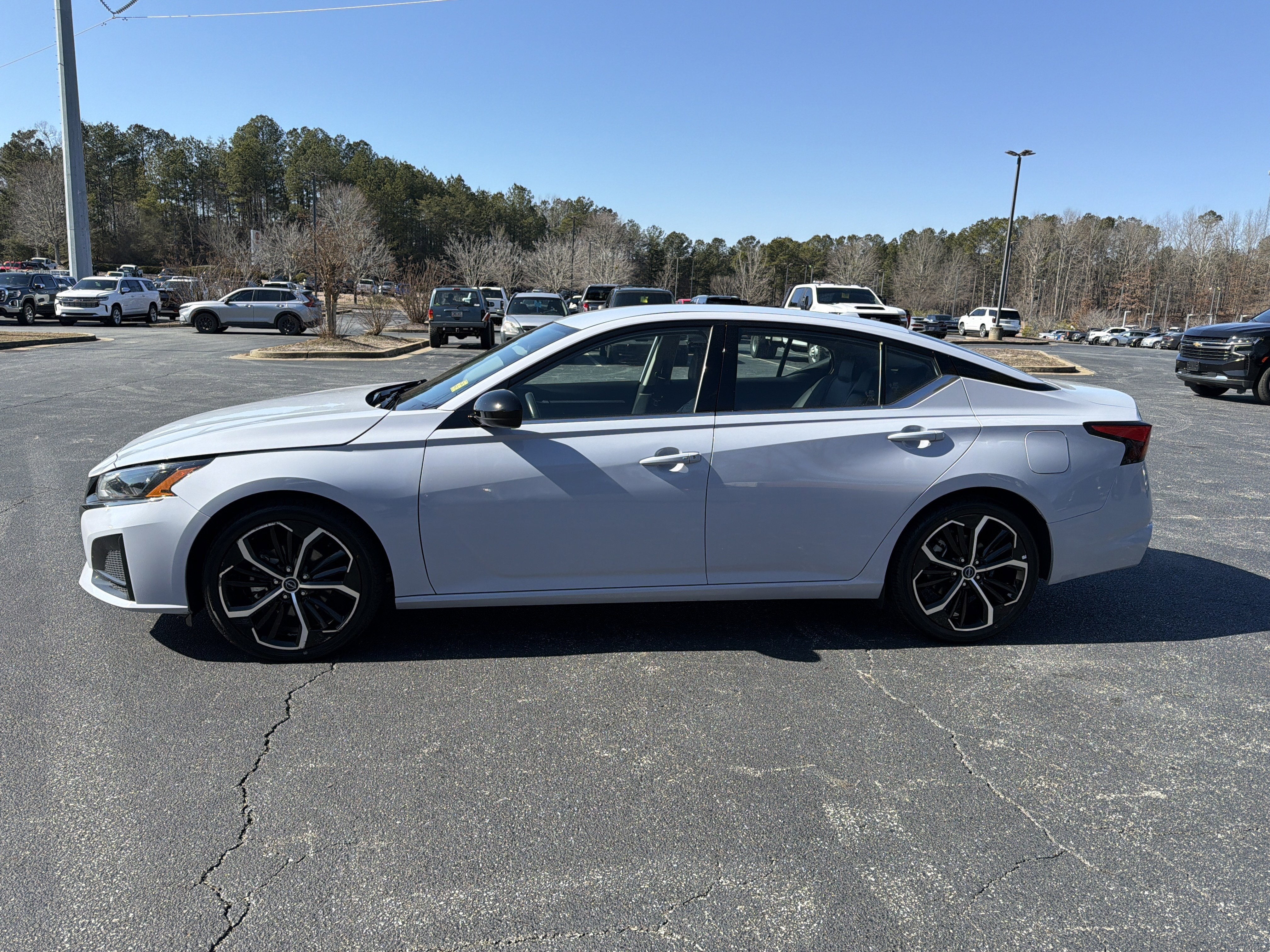 2024 Nissan Altima 2.5 SR