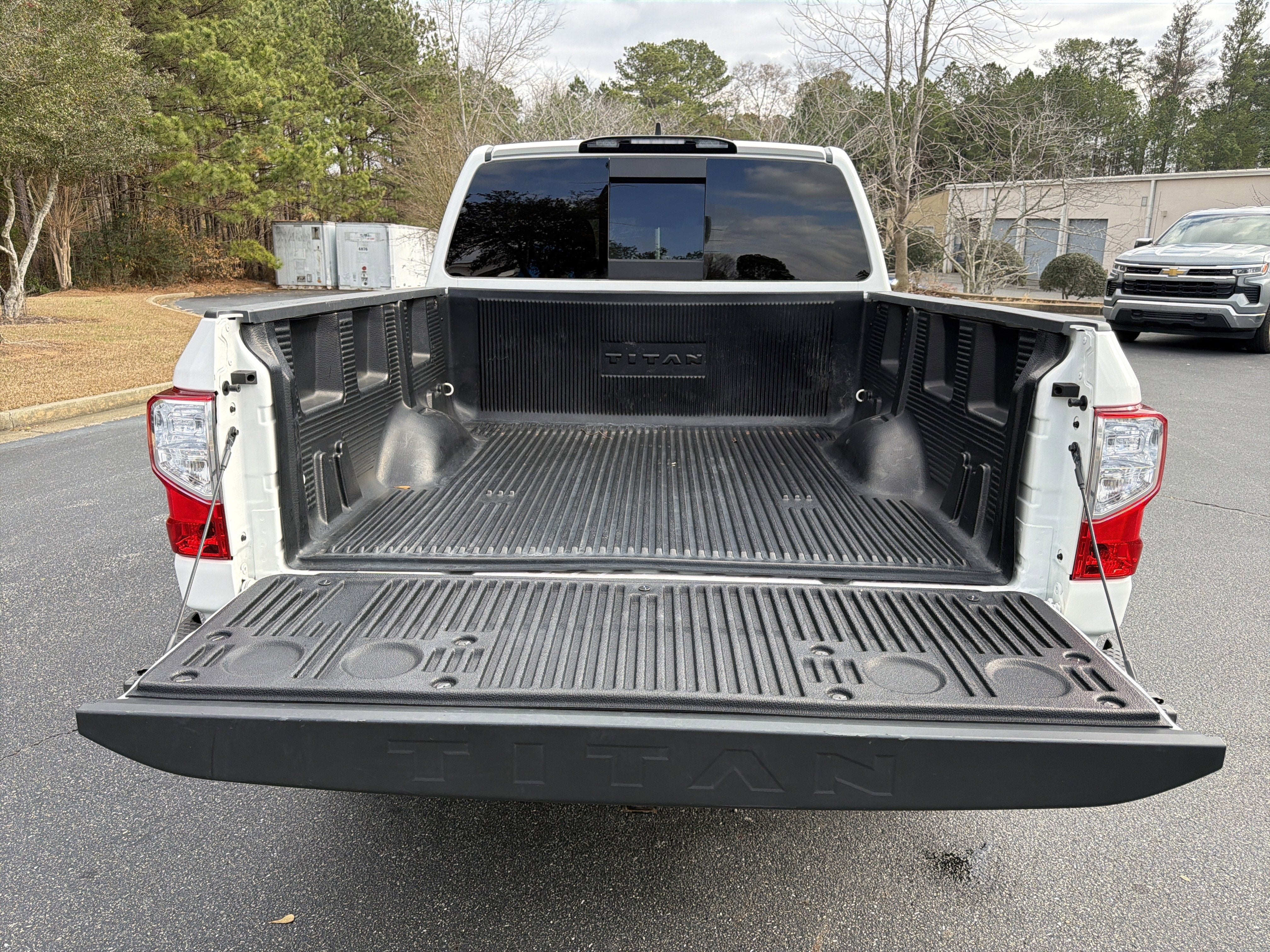 2024 Nissan Titan SV