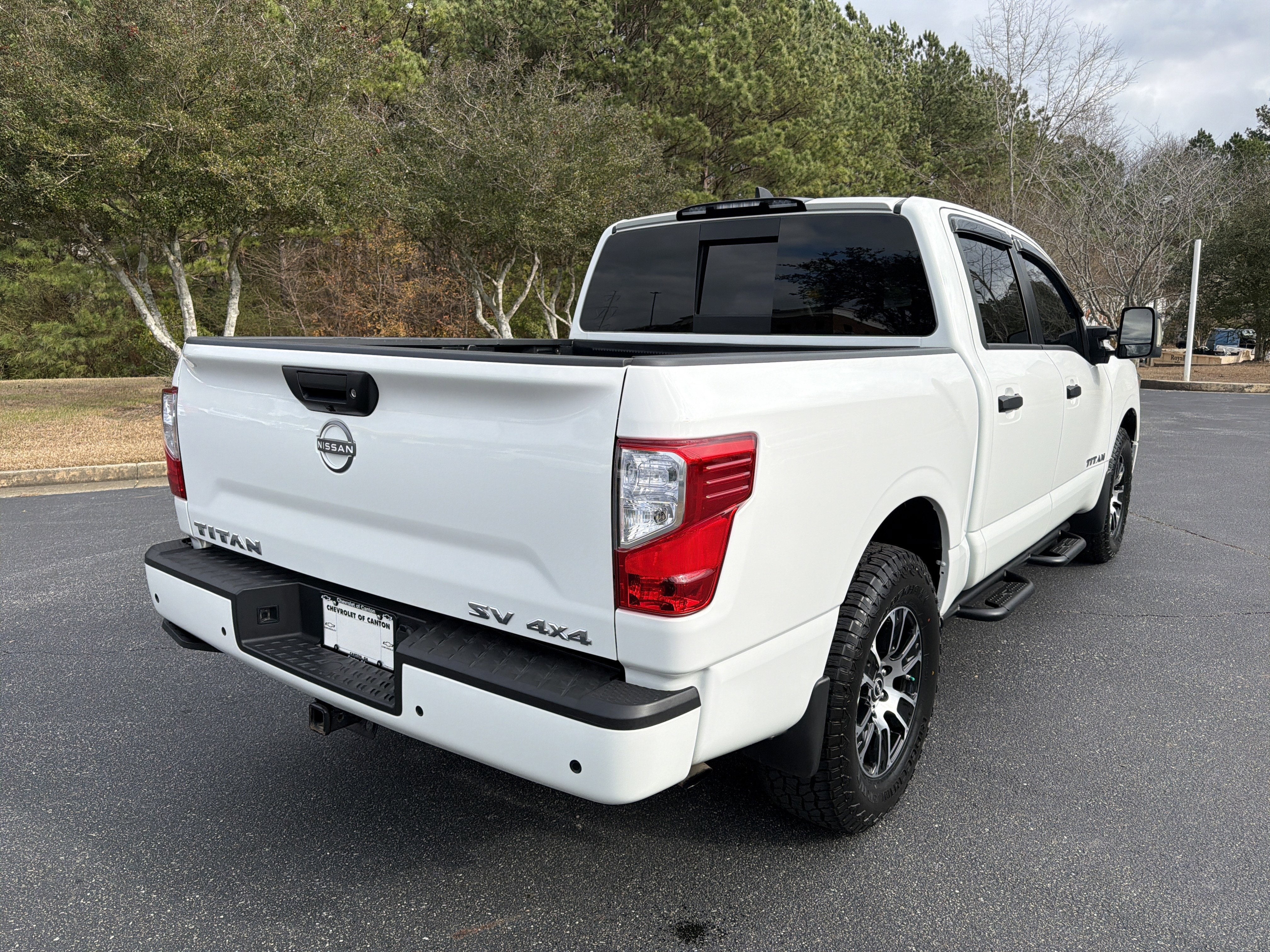 2024 Nissan Titan SV