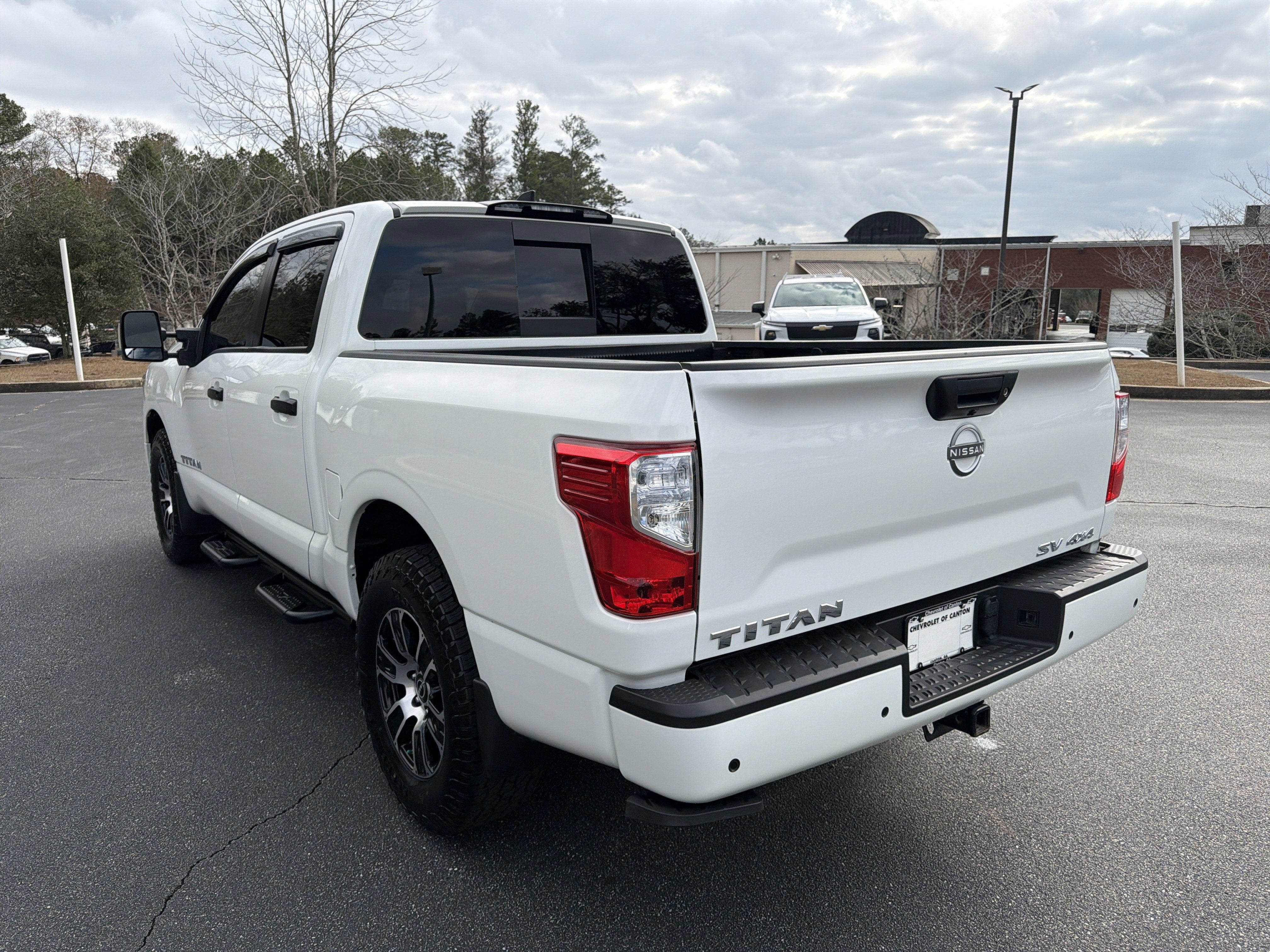 2024 Nissan Titan SV