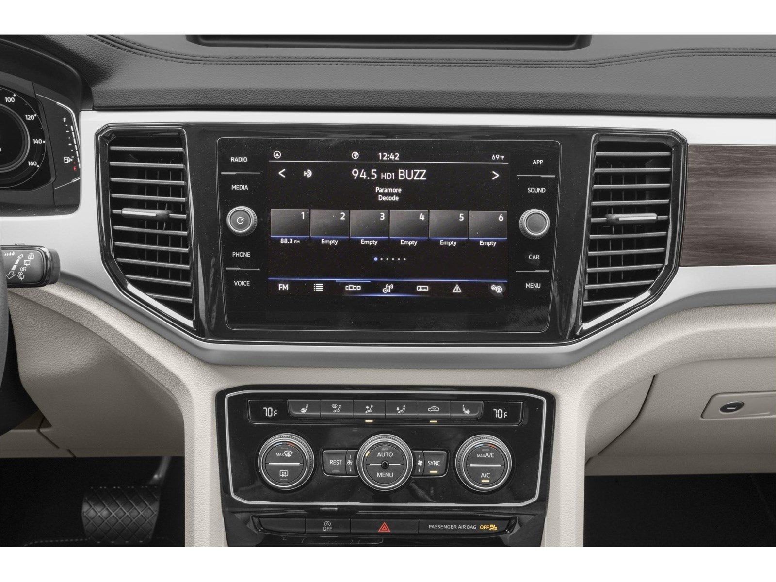 2023 Volkswagen Atlas 3.6L V6 SE w/Technology