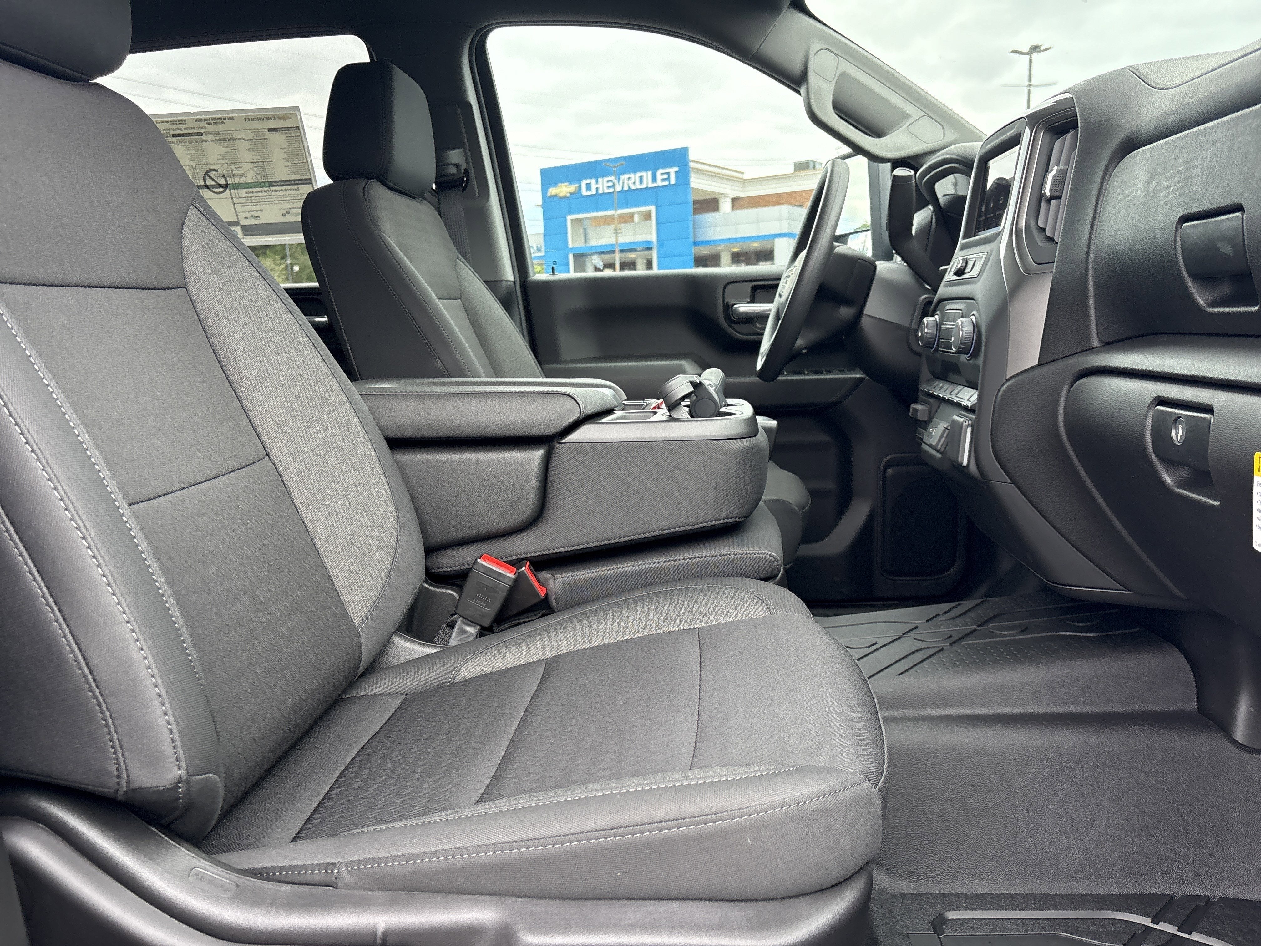 2026 Chevrolet Silverado 2500HD Custom