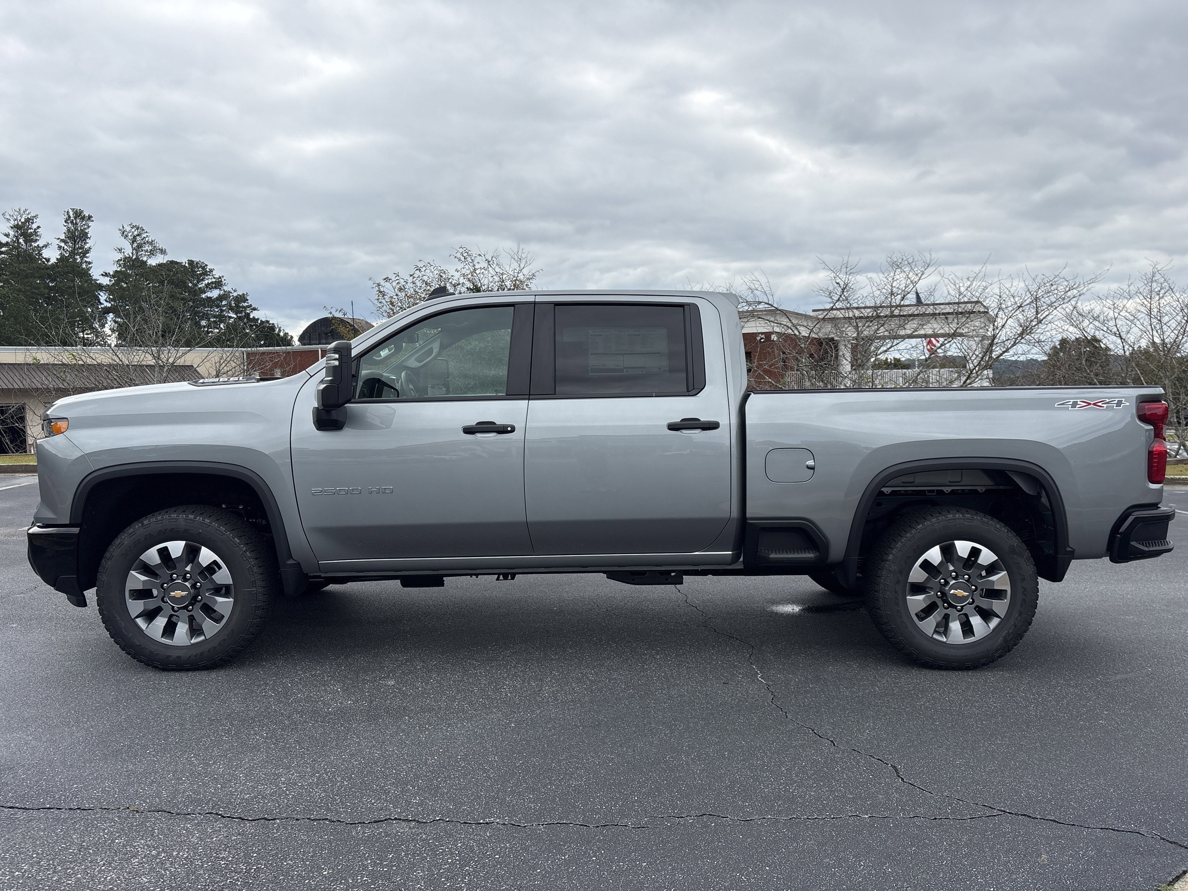 2026 Chevrolet Silverado 2500HD Custom