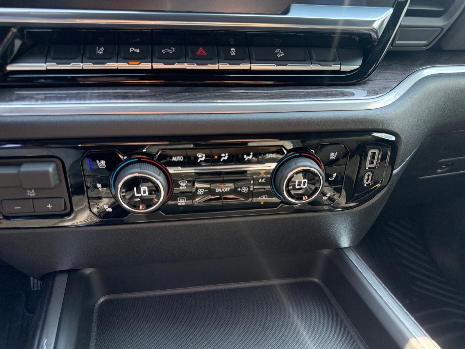 2026 Chevrolet Silverado 3500HD LTZ