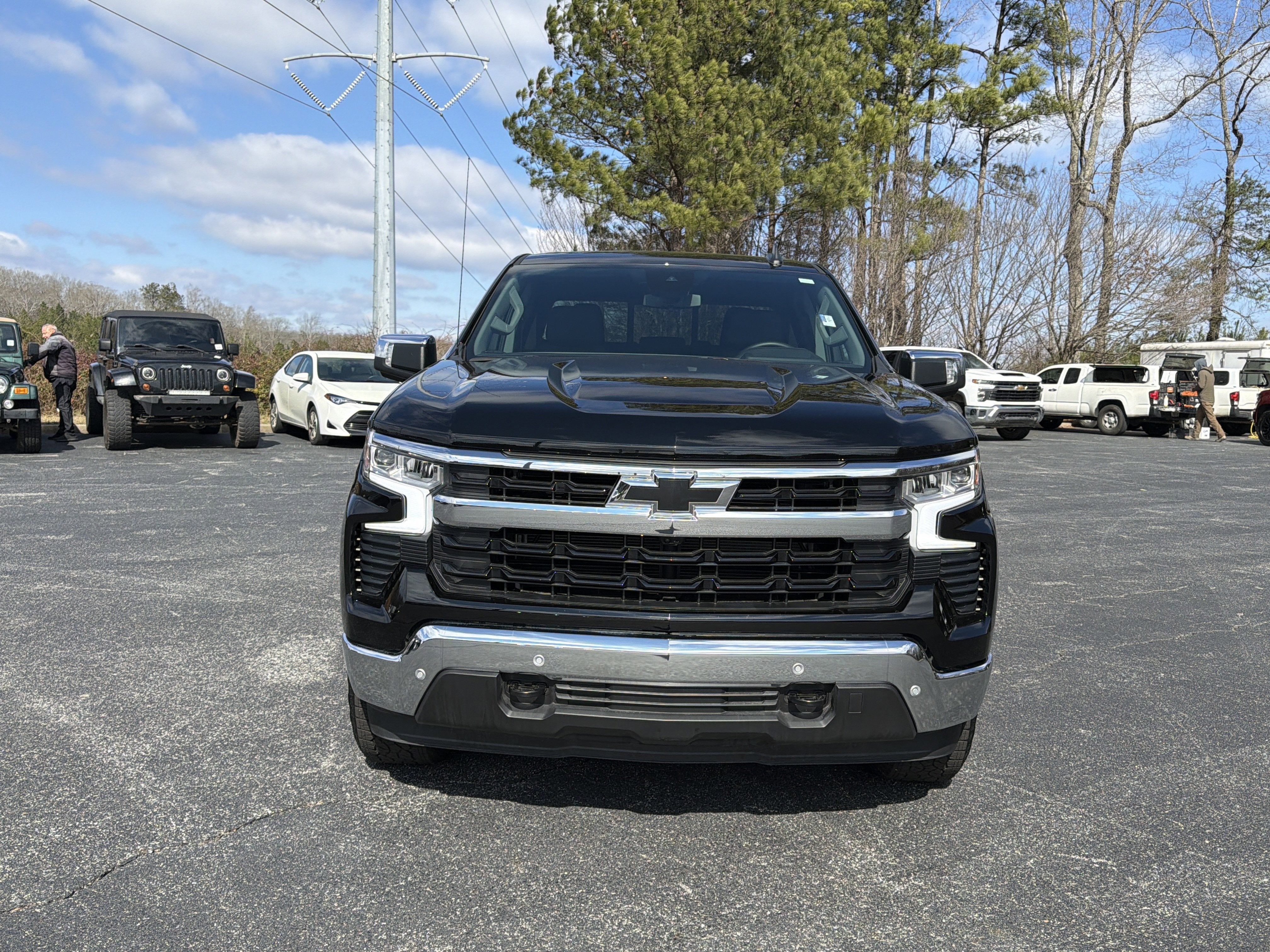 2025 Chevrolet Silverado 1500 LT