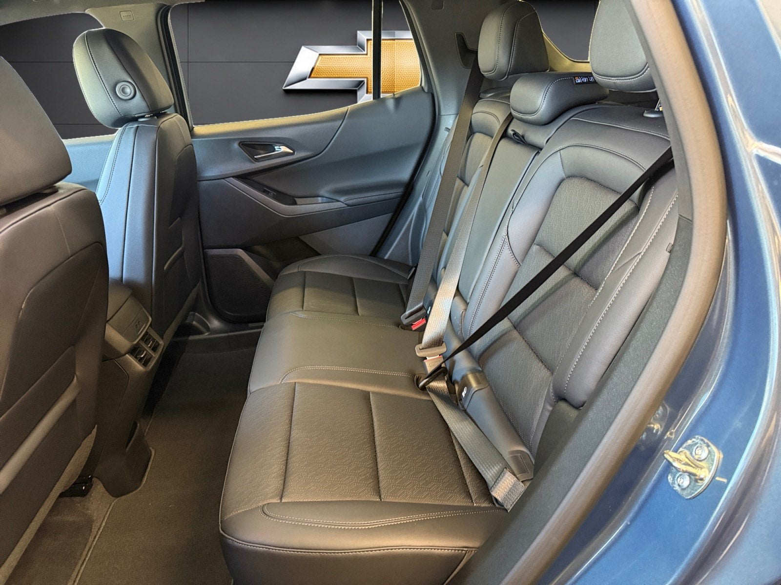 2027 Chevrolet Equinox FWD LT