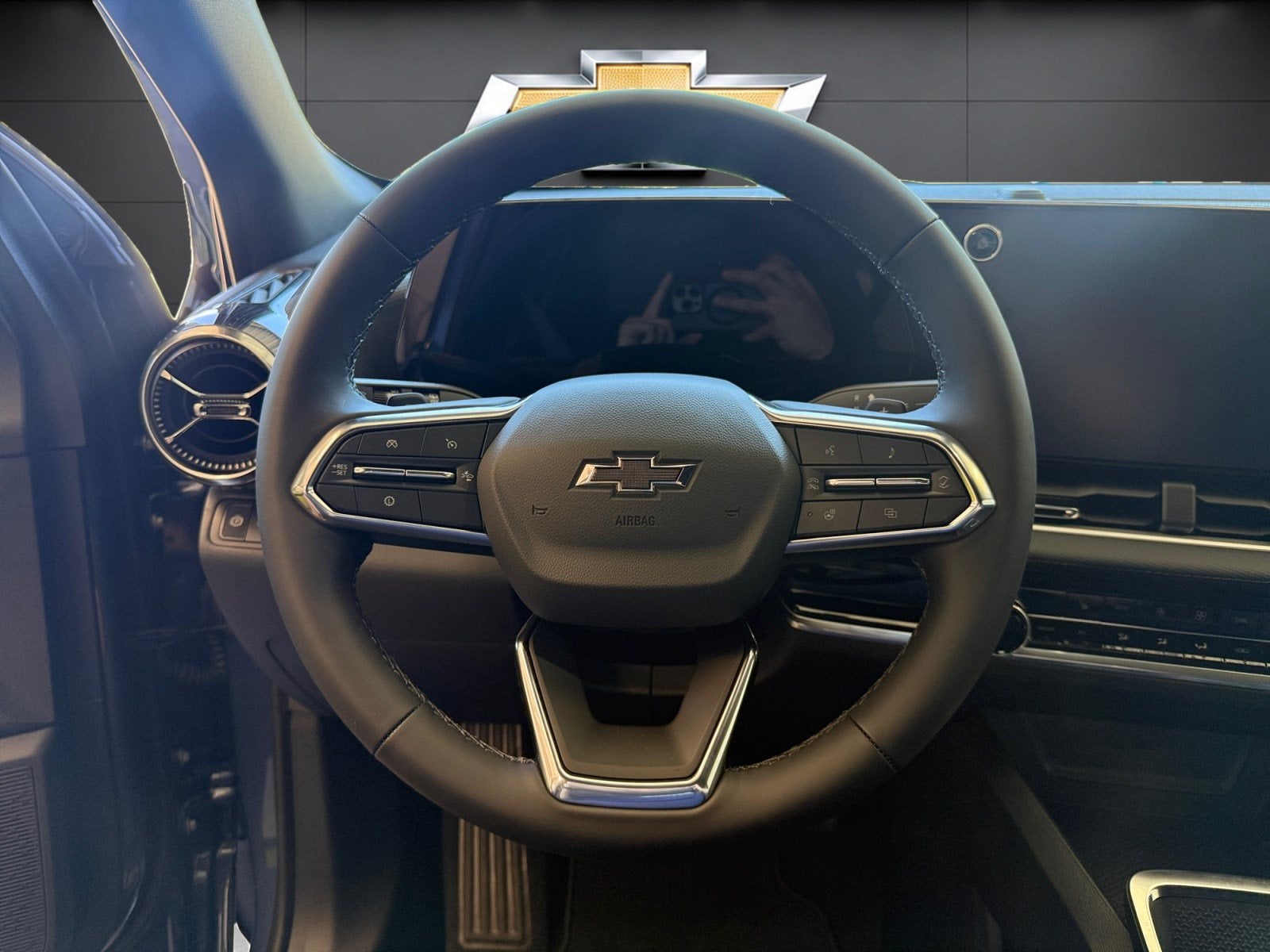2027 Chevrolet Equinox FWD LT