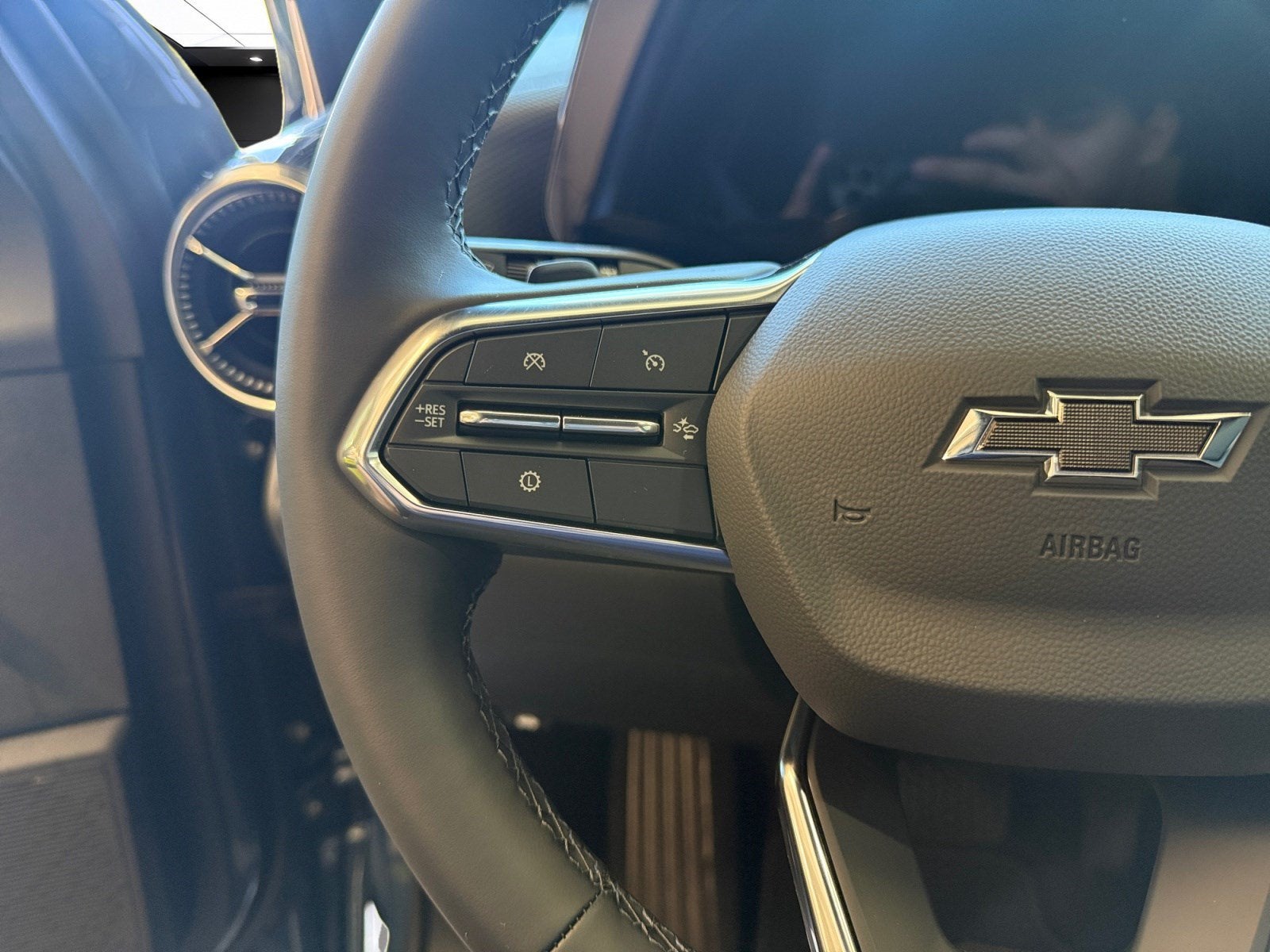 2027 Chevrolet Equinox FWD LT