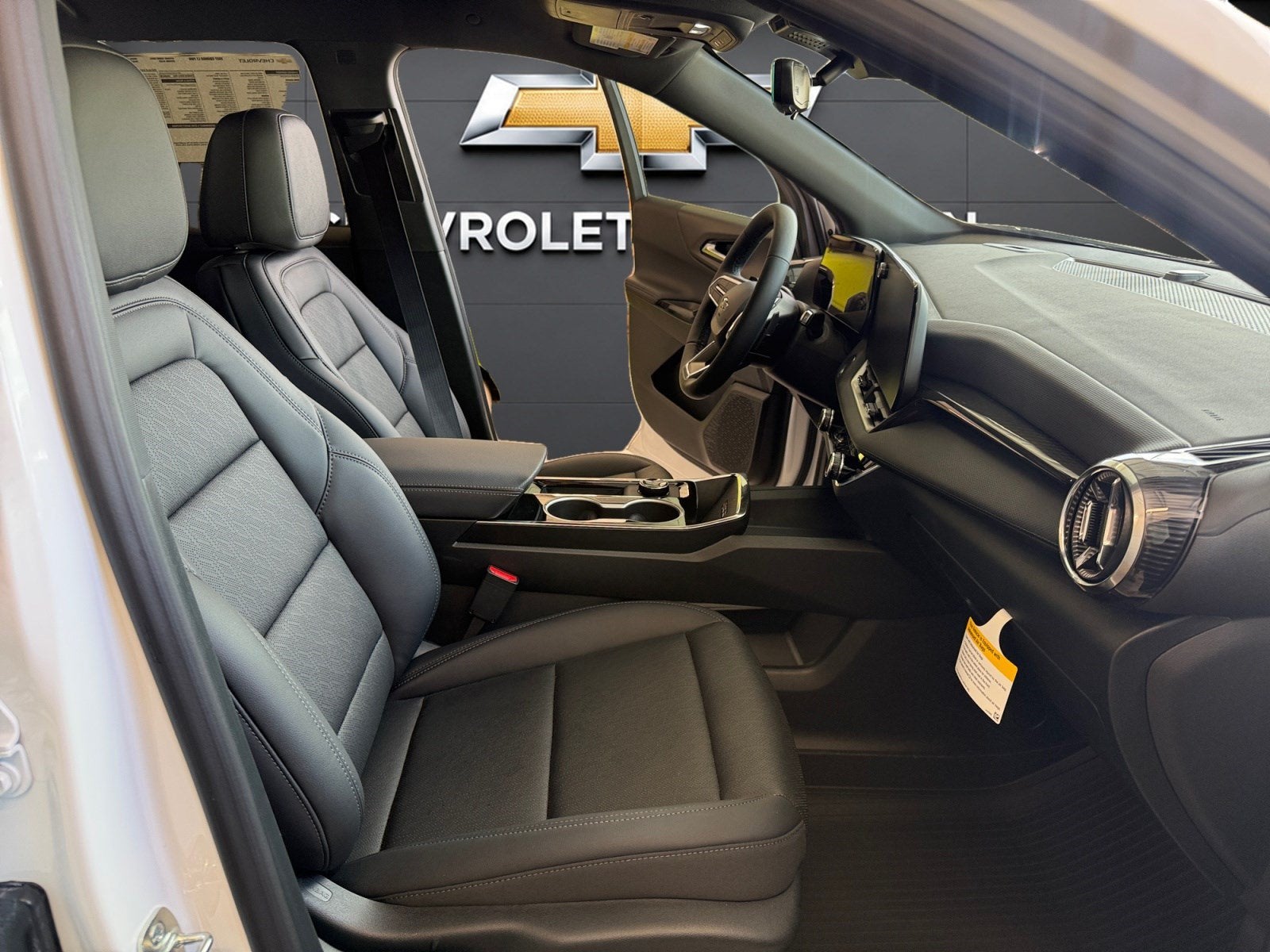 2027 Chevrolet Equinox FWD LT