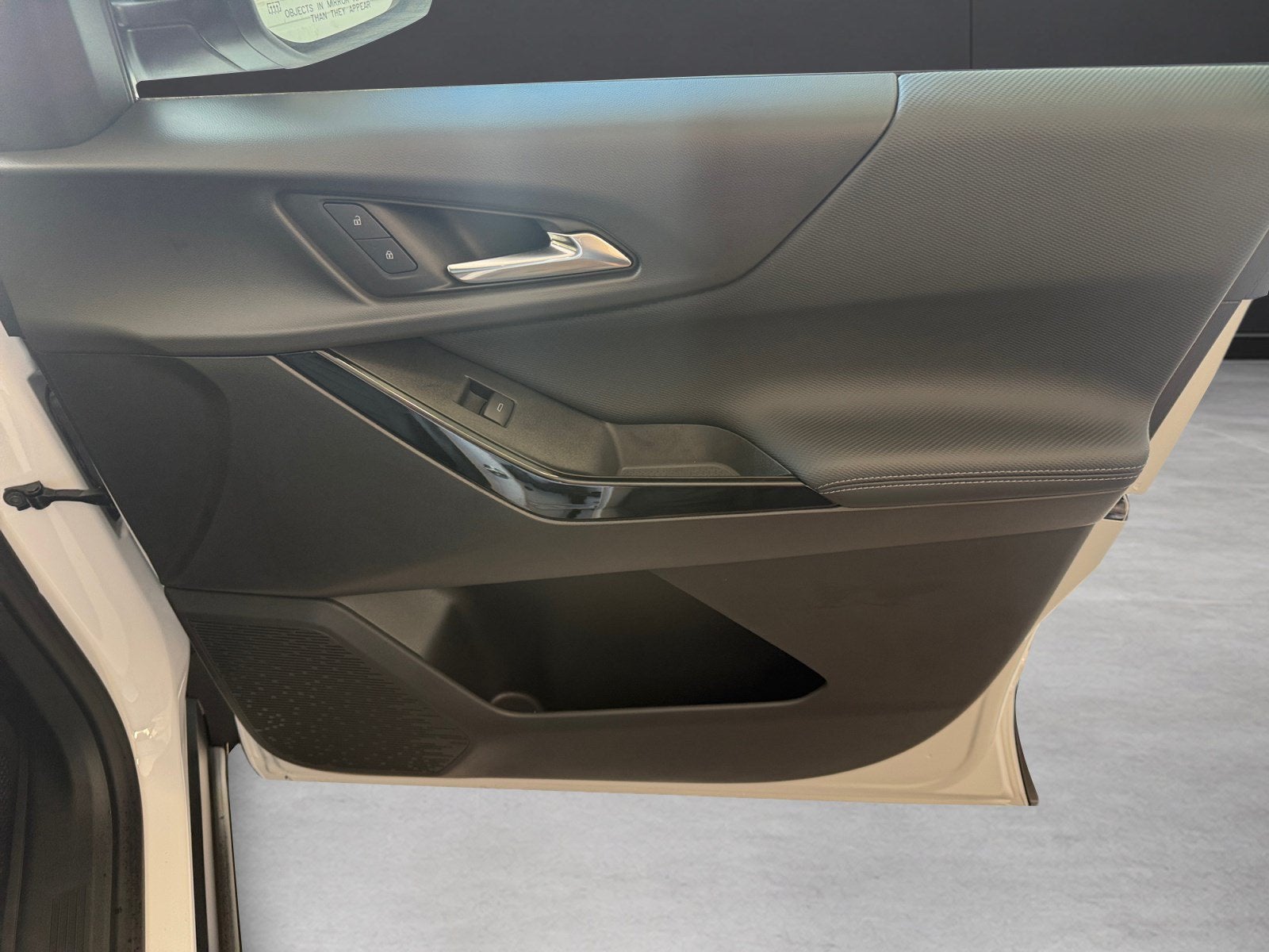 2027 Chevrolet Equinox FWD LT