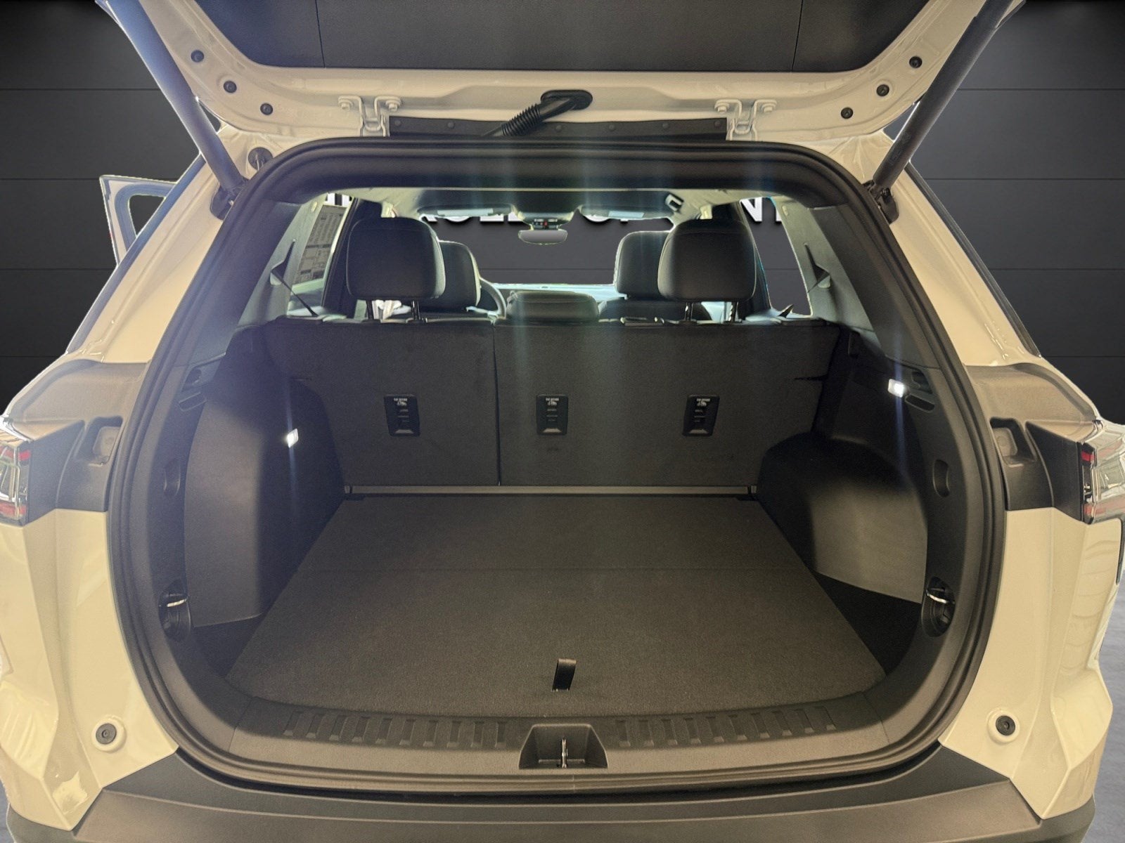 2027 Chevrolet Equinox FWD LT