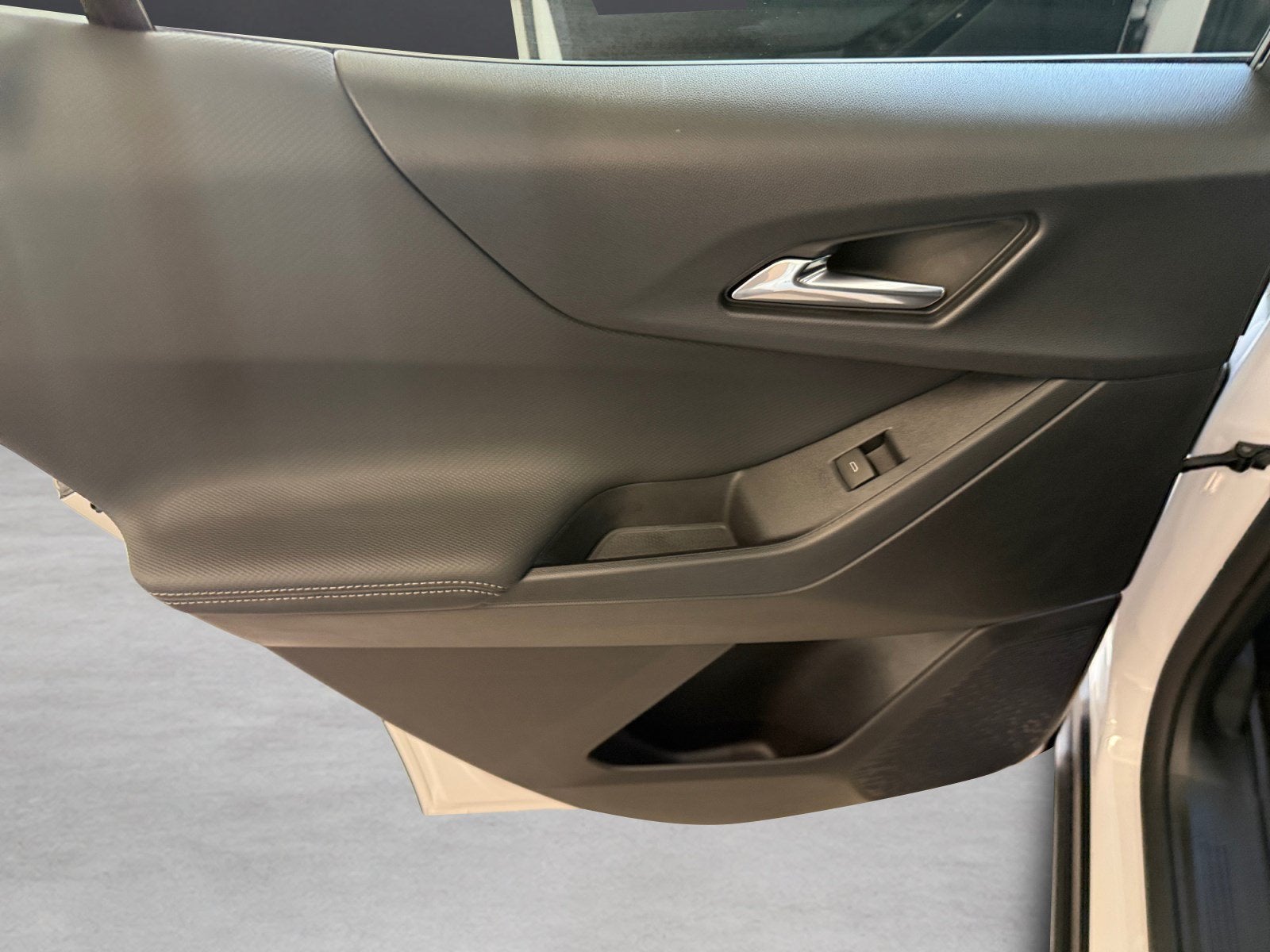 2027 Chevrolet Equinox FWD LT