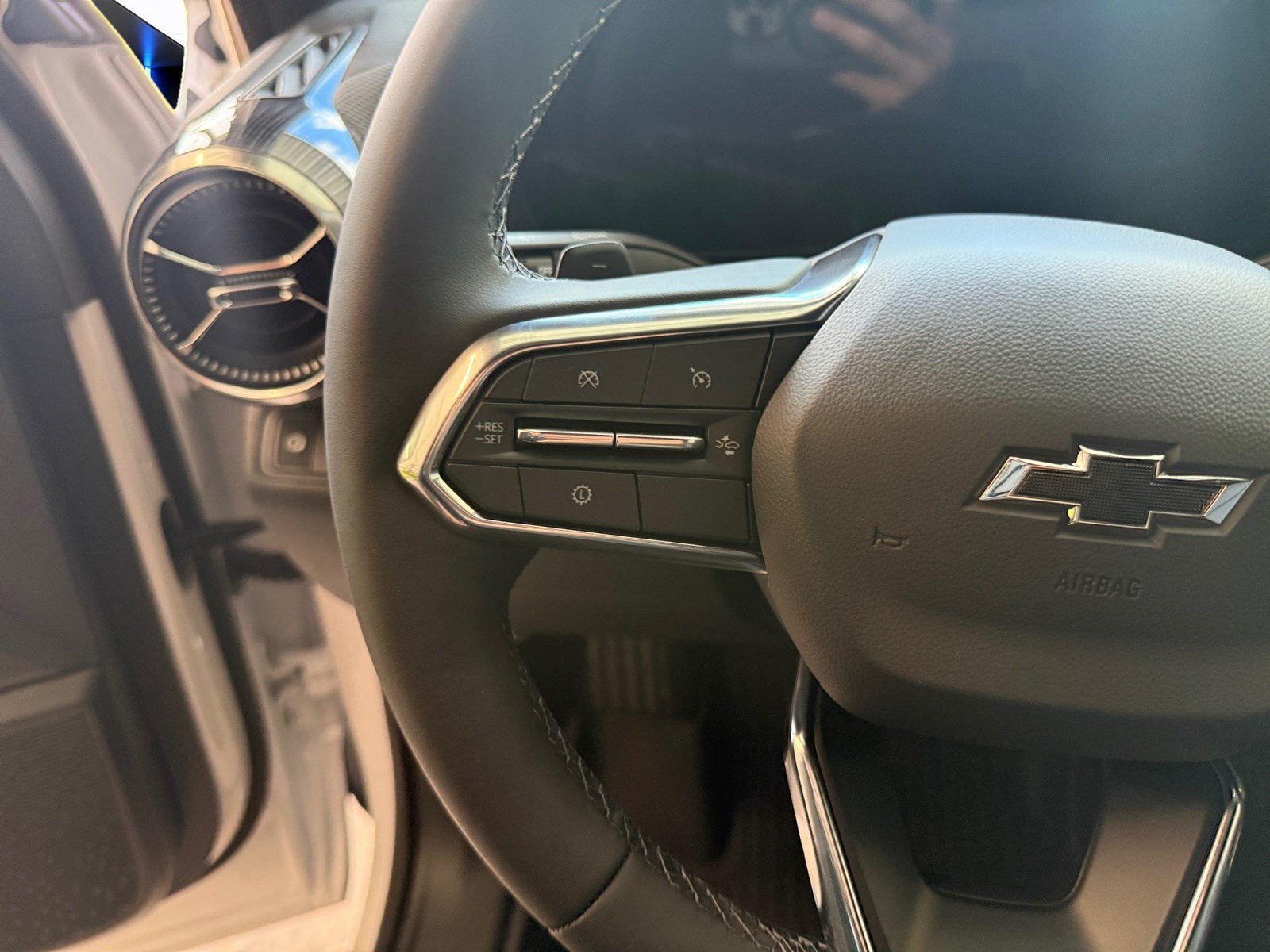 2027 Chevrolet Equinox FWD LT
