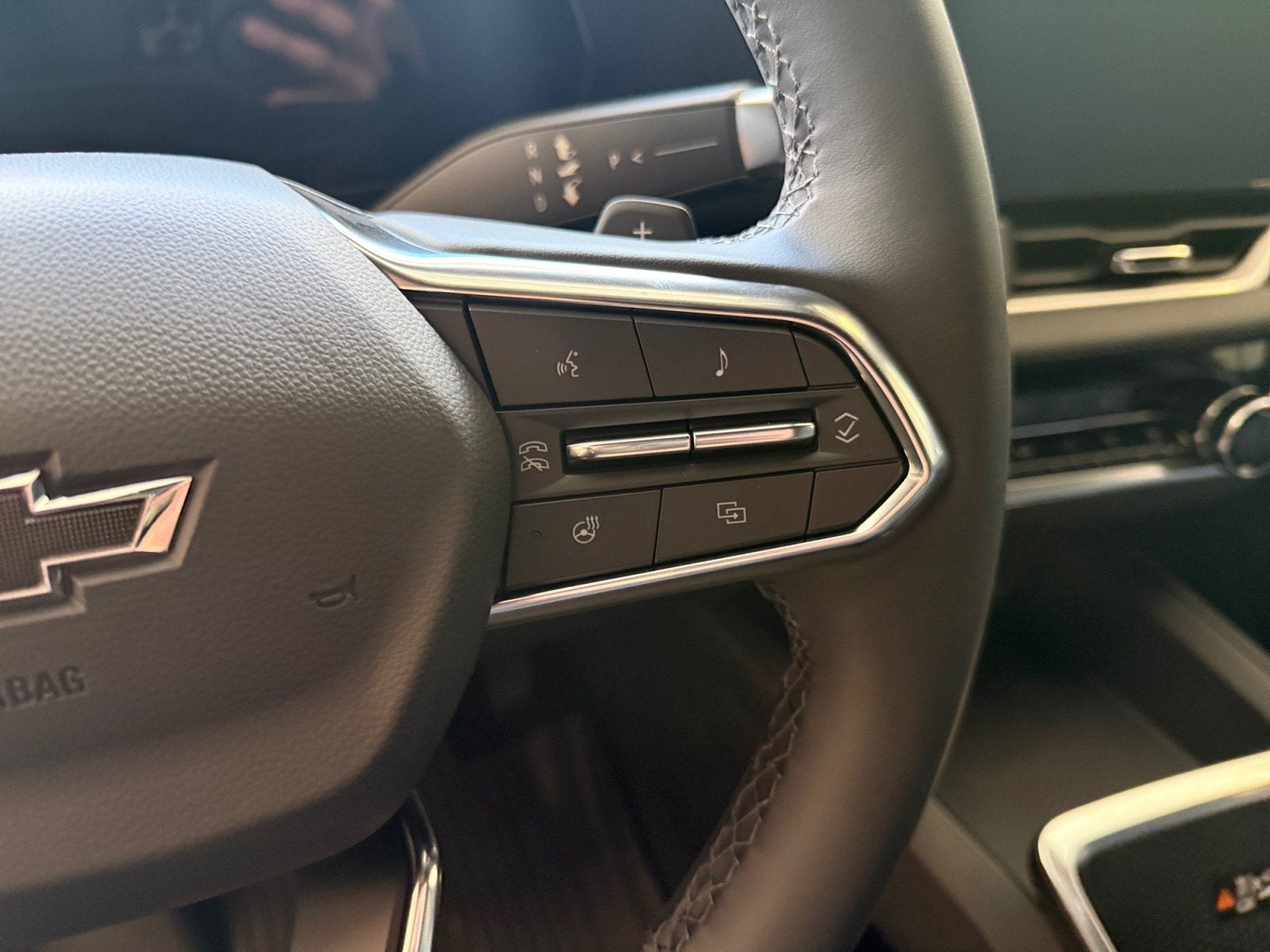 2027 Chevrolet Equinox FWD LT