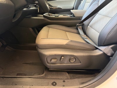 2027 Chevrolet Equinox FWD LT