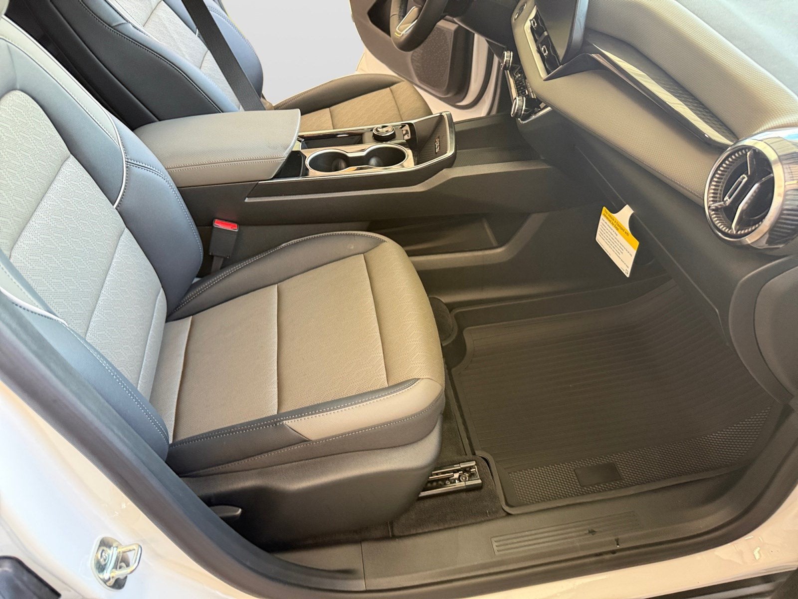 2027 Chevrolet Equinox FWD LT
