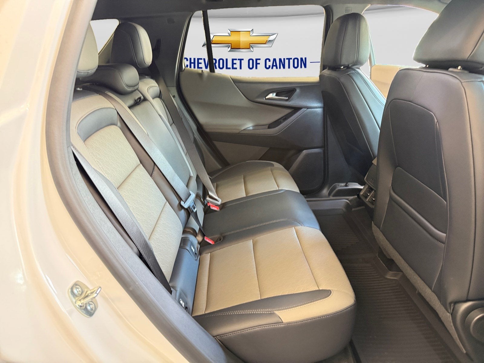2027 Chevrolet Equinox FWD LT