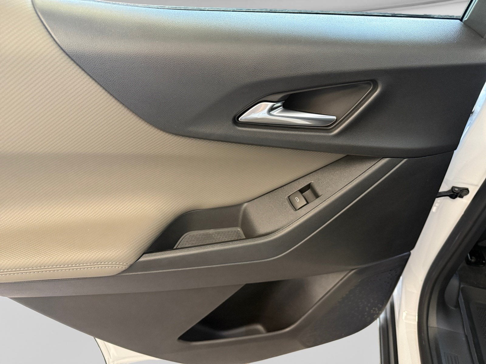2027 Chevrolet Equinox FWD LT