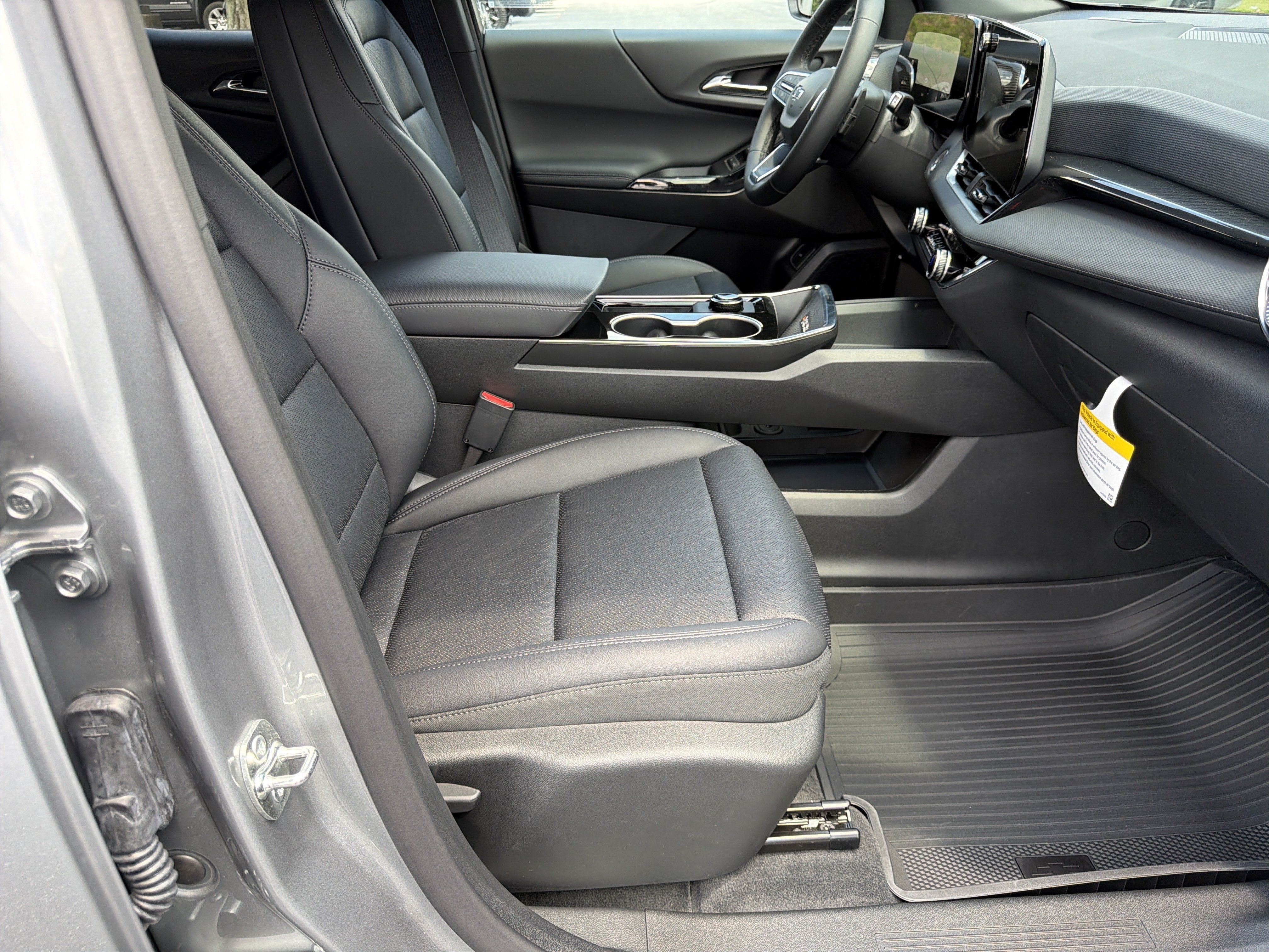 2027 Chevrolet Equinox FWD LT