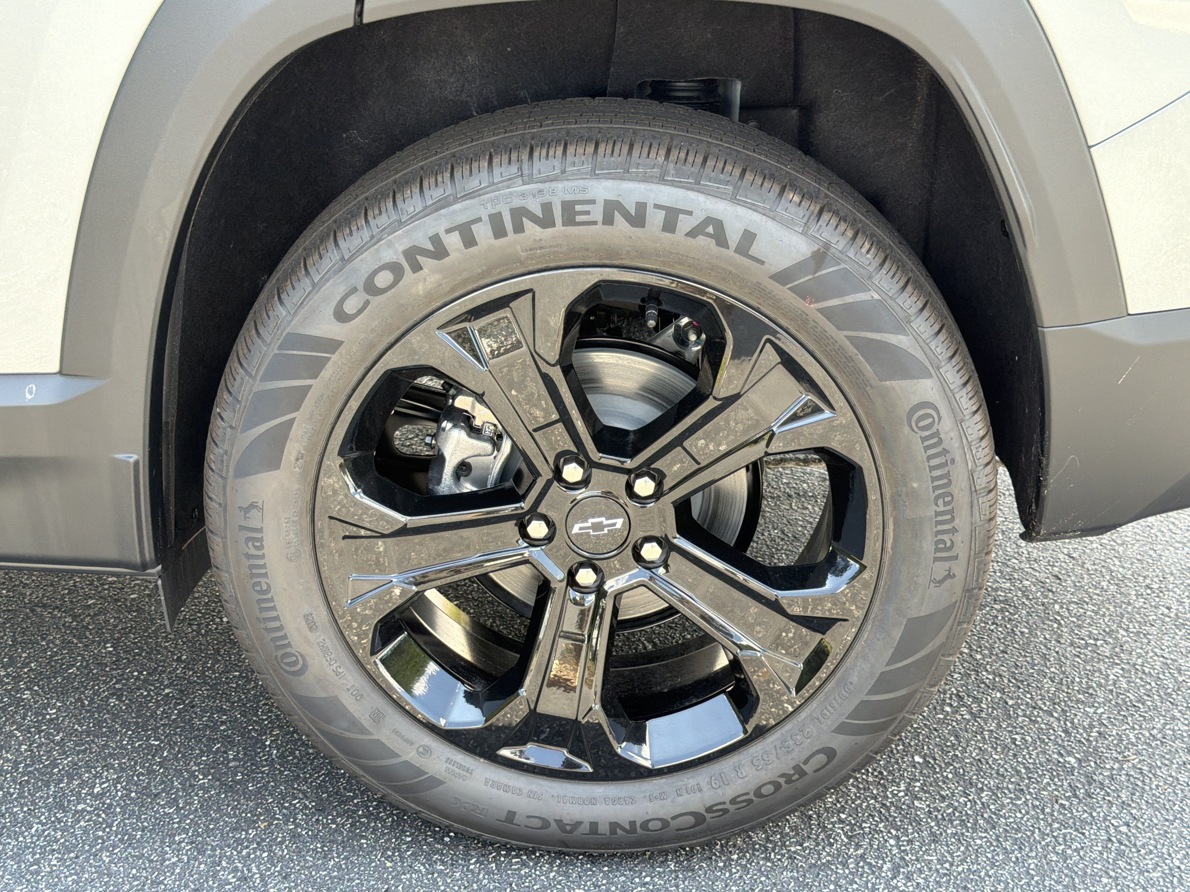 2027 Chevrolet Equinox FWD LT
