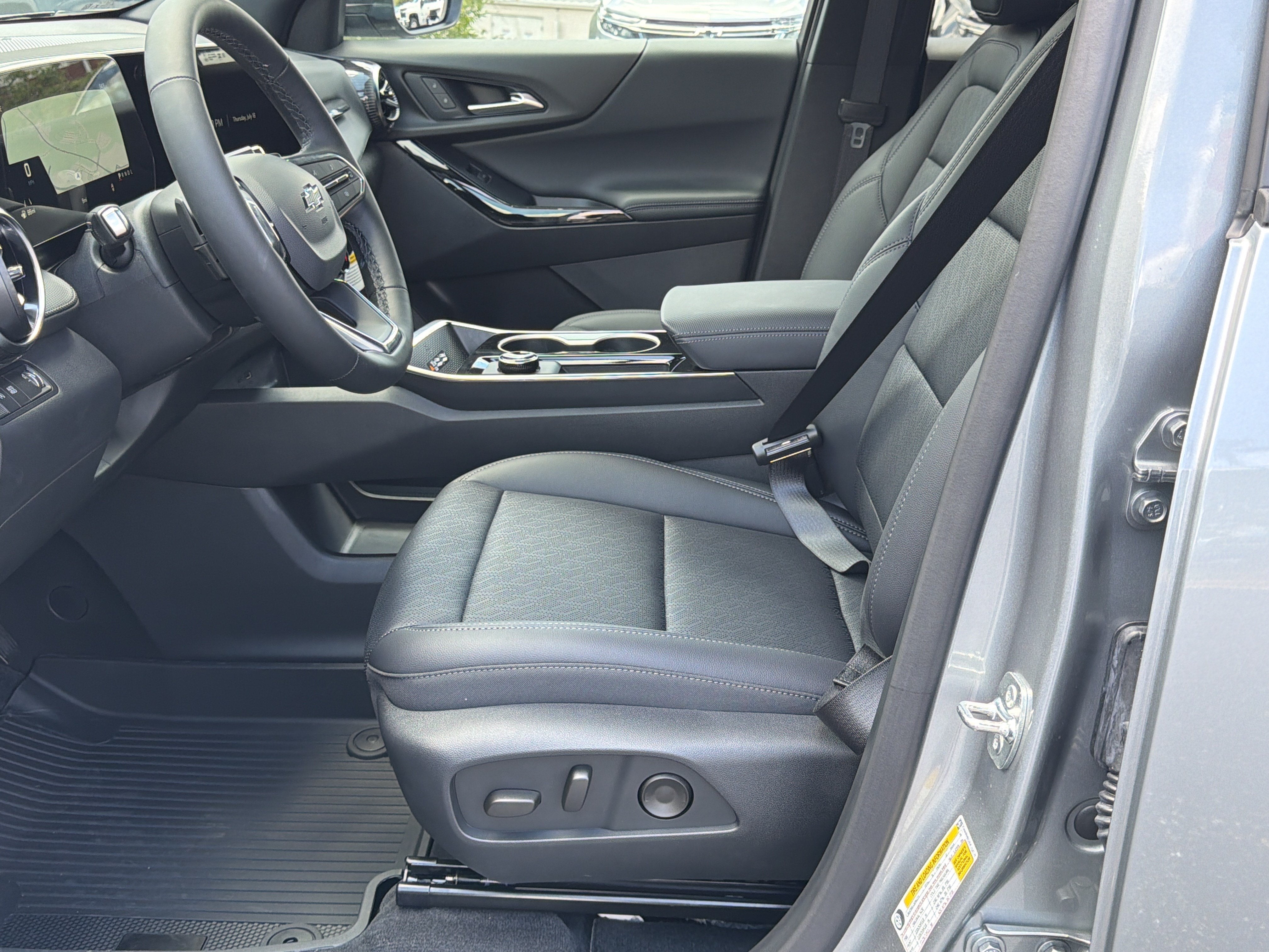 2027 Chevrolet Equinox FWD LT