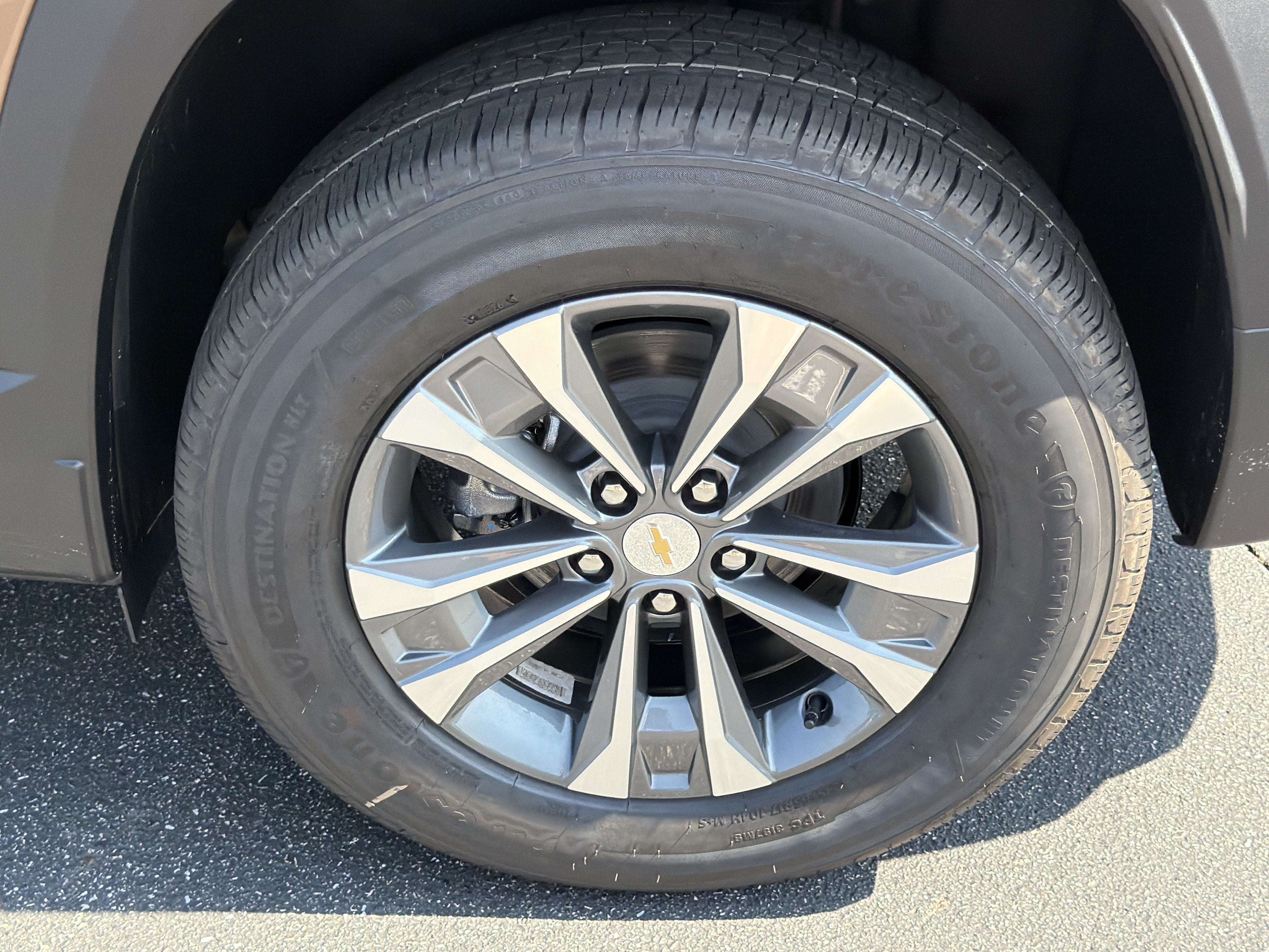 2027 Chevrolet Equinox FWD LT