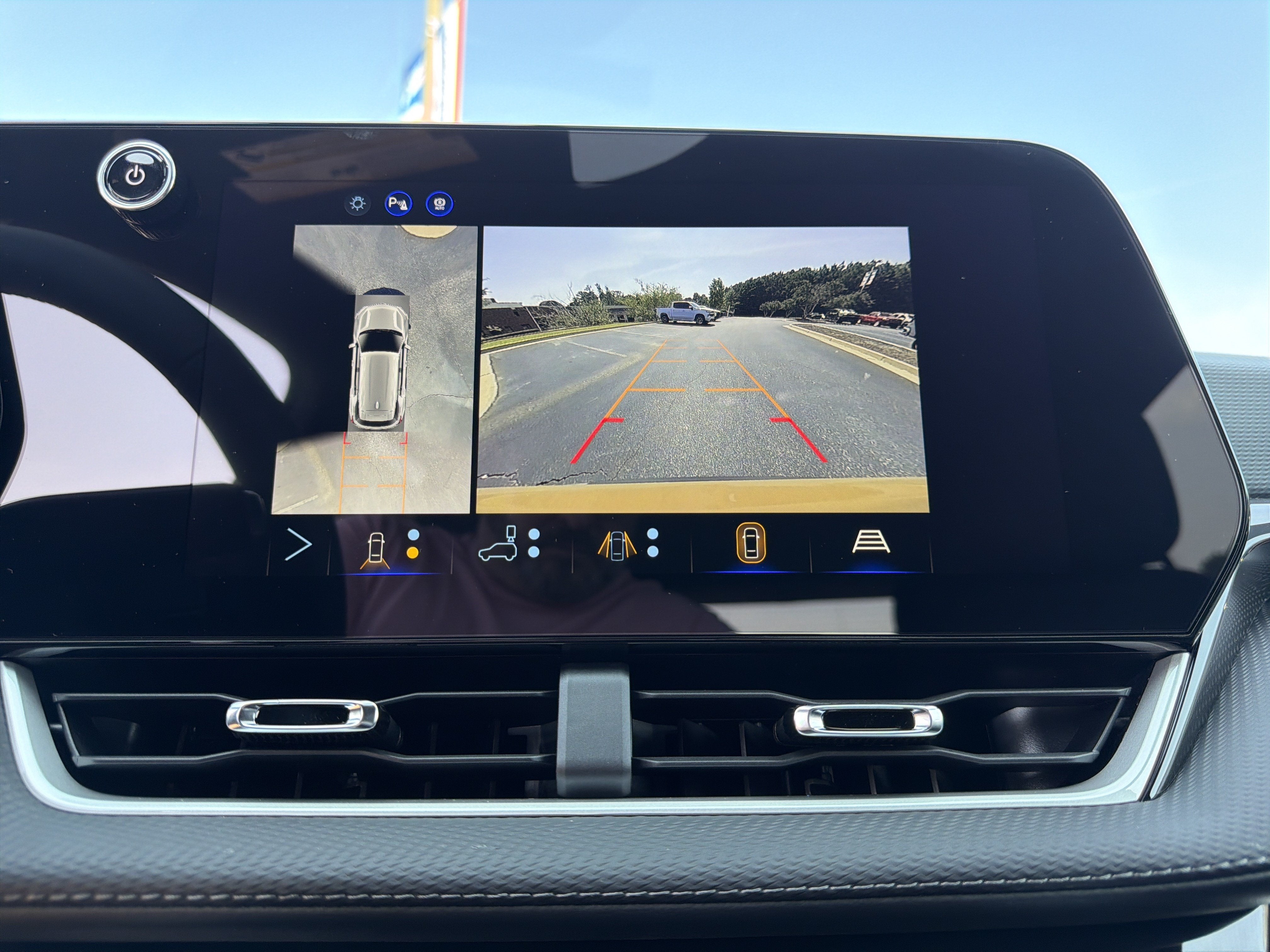 2027 Chevrolet Equinox FWD LT