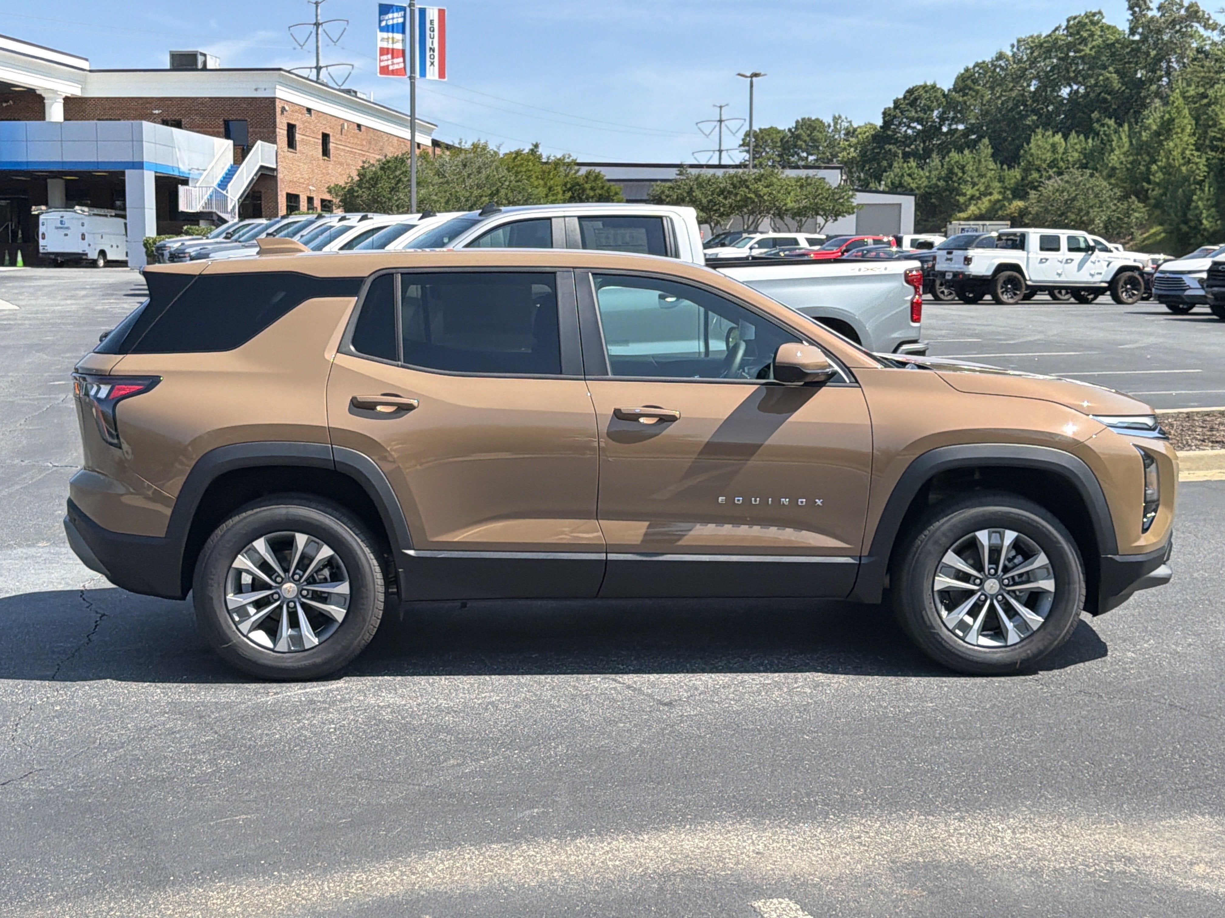 2027 Chevrolet Equinox FWD LT
