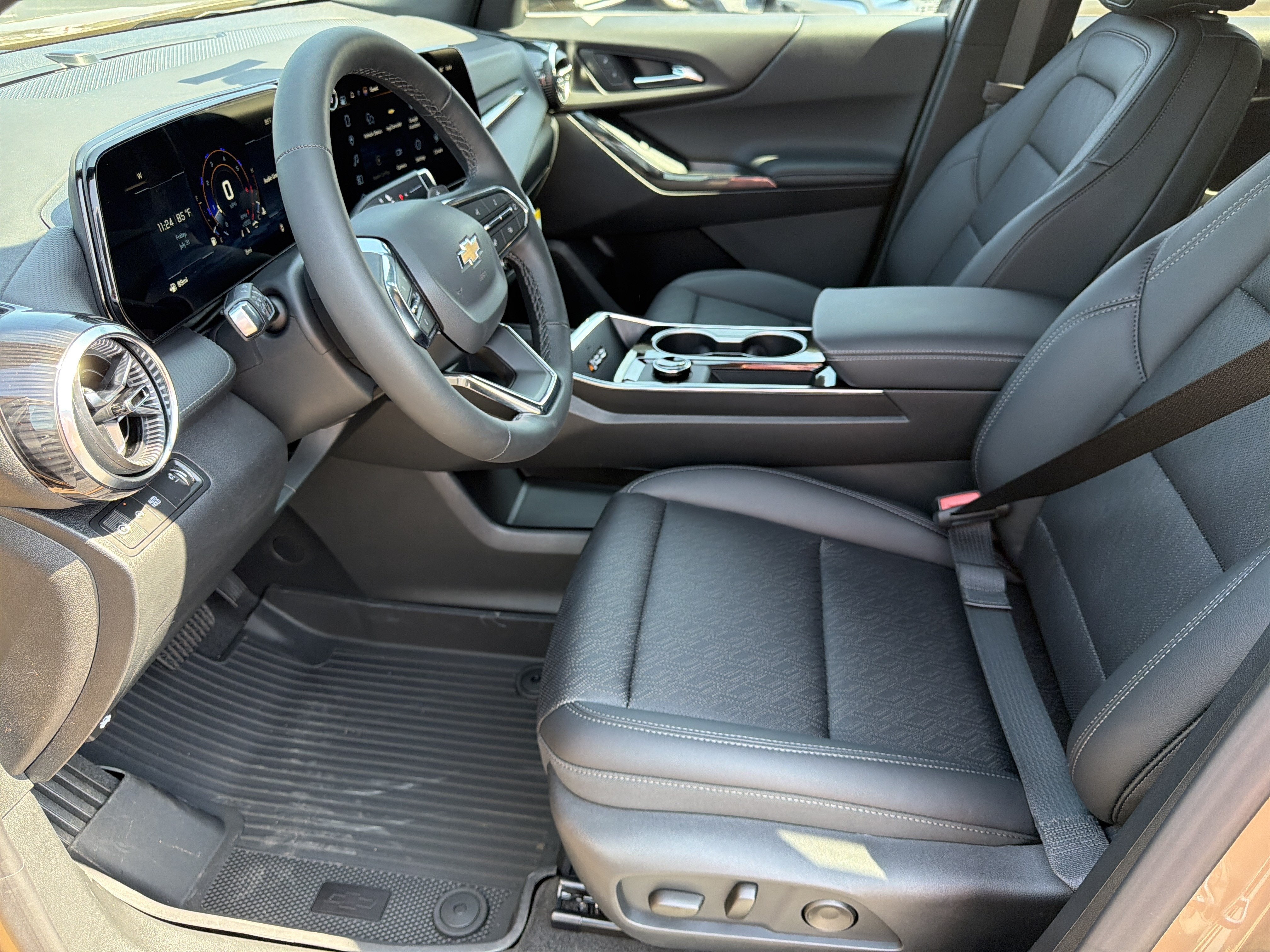 2027 Chevrolet Equinox FWD LT