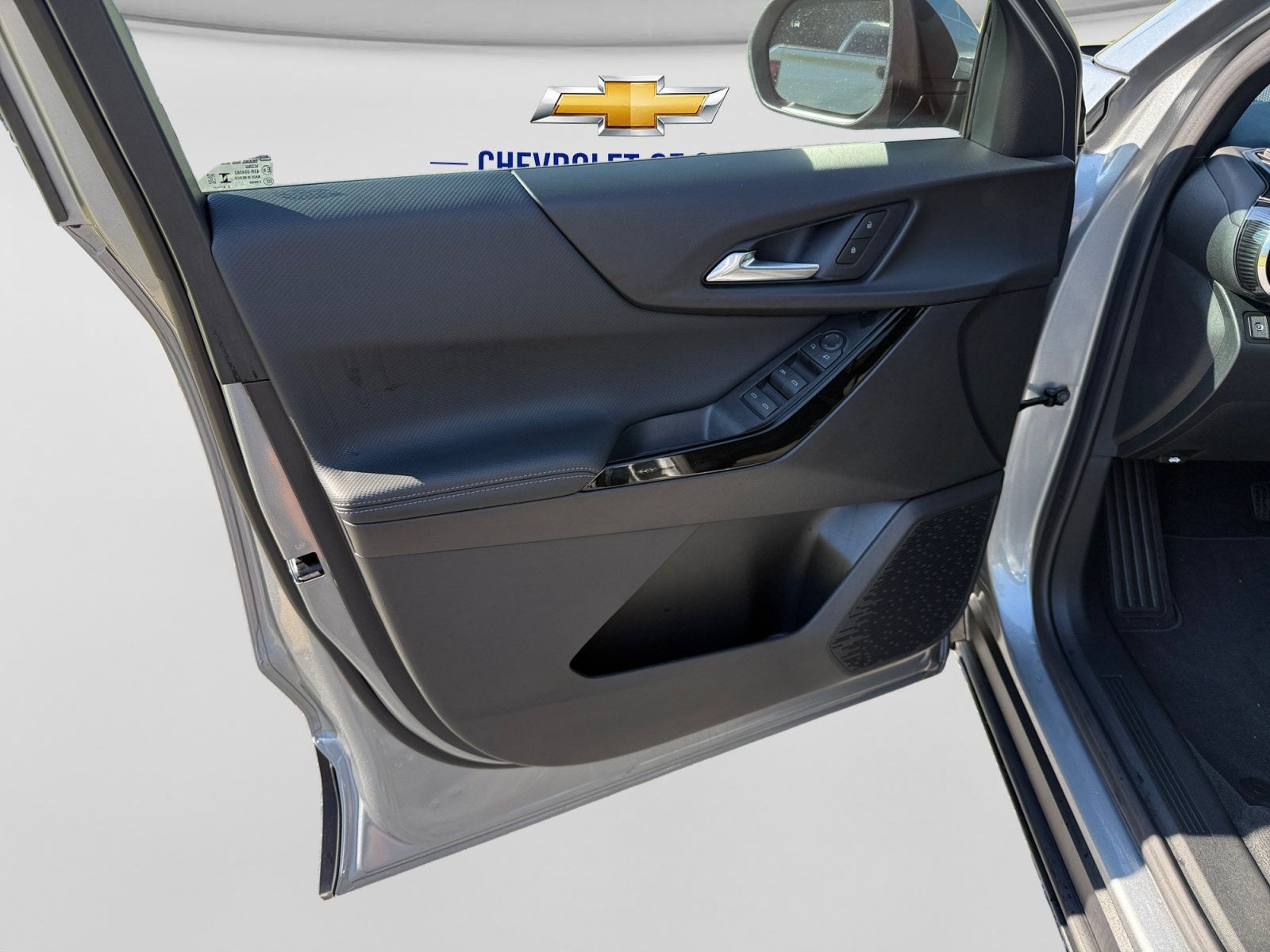 2027 Chevrolet Equinox FWD LT