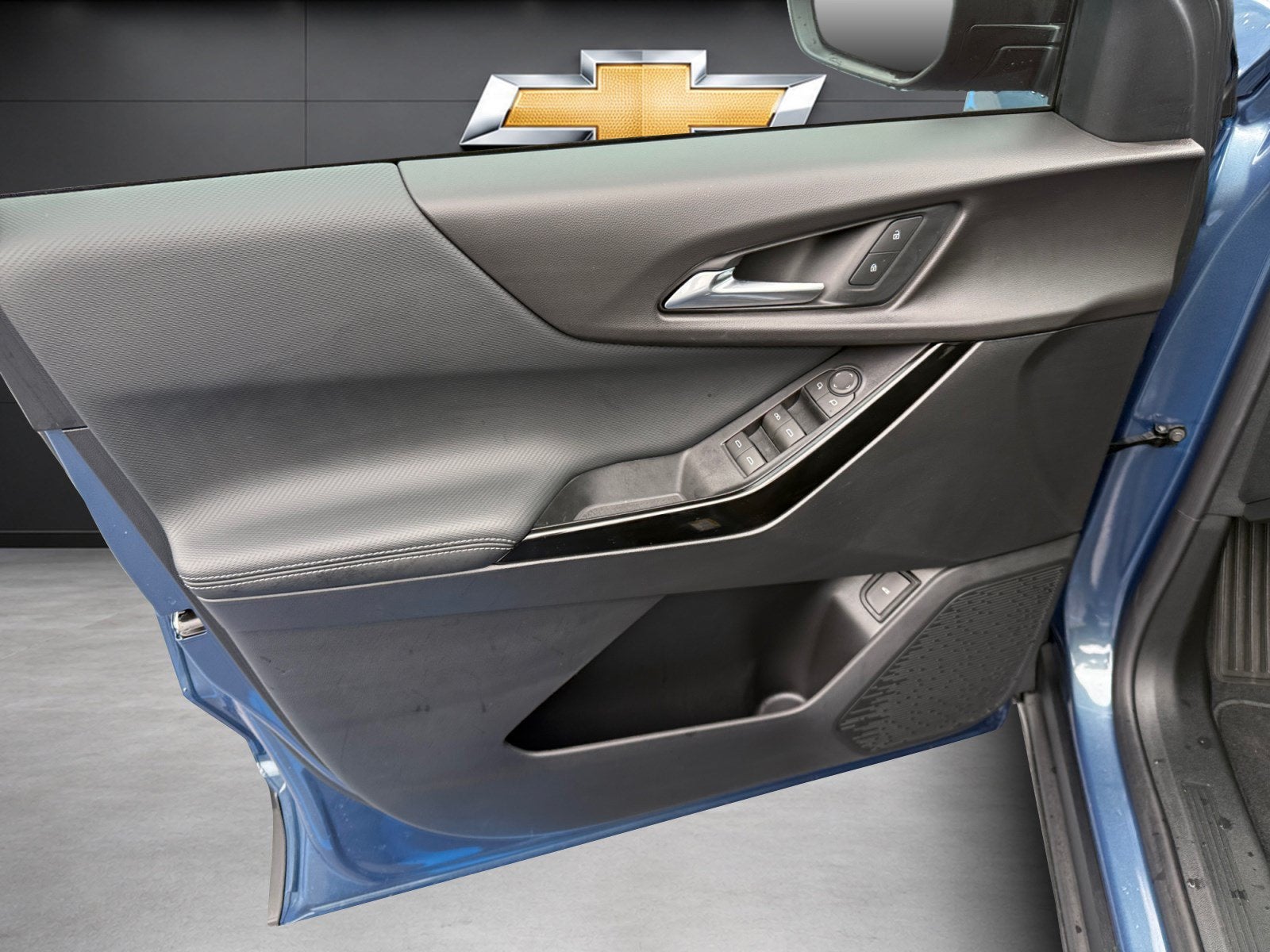 2027 Chevrolet Equinox FWD LT