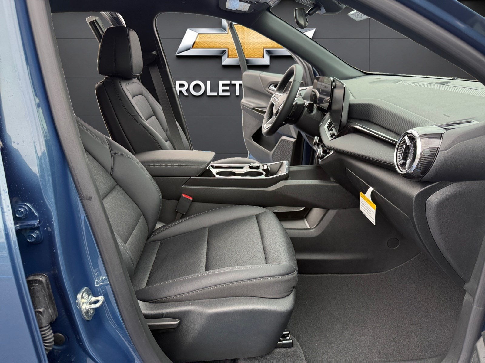2027 Chevrolet Equinox FWD LT