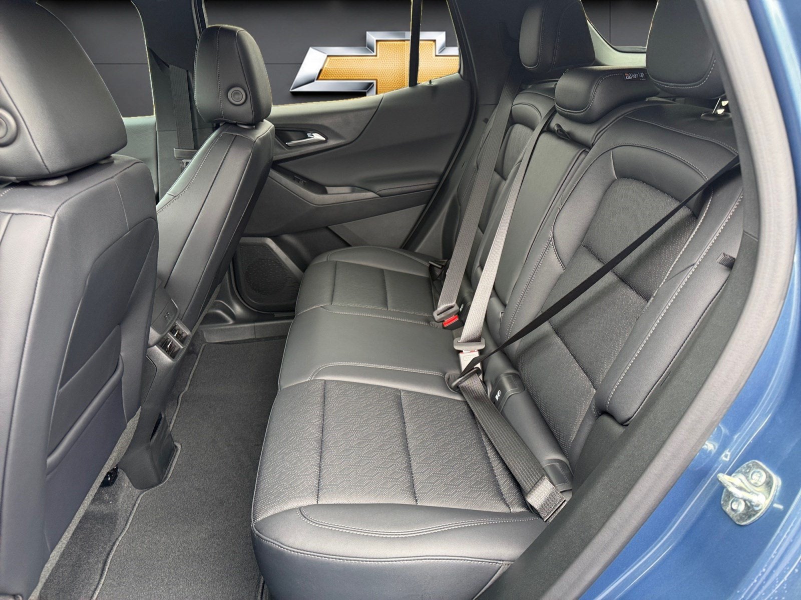 2027 Chevrolet Equinox FWD LT