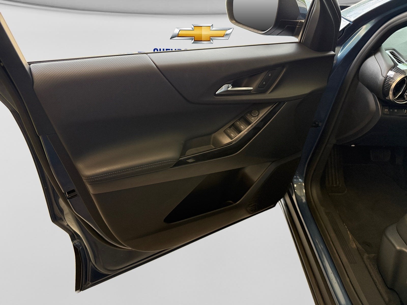2027 Chevrolet Equinox FWD LT