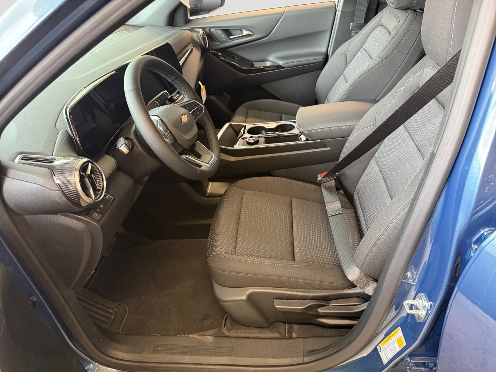 2027 Chevrolet Equinox FWD LT