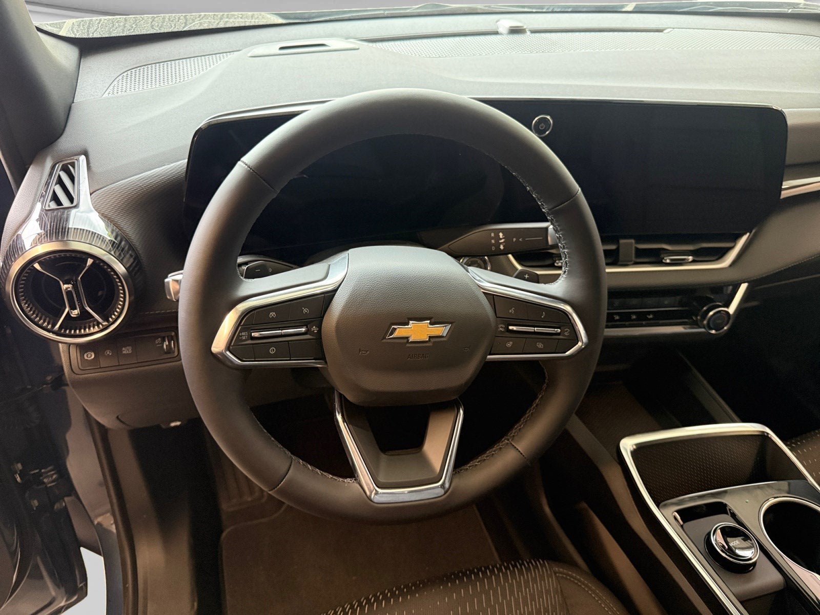 2027 Chevrolet Equinox FWD LT