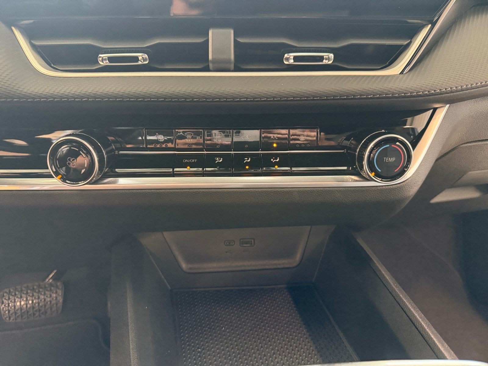 2027 Chevrolet Equinox FWD LT