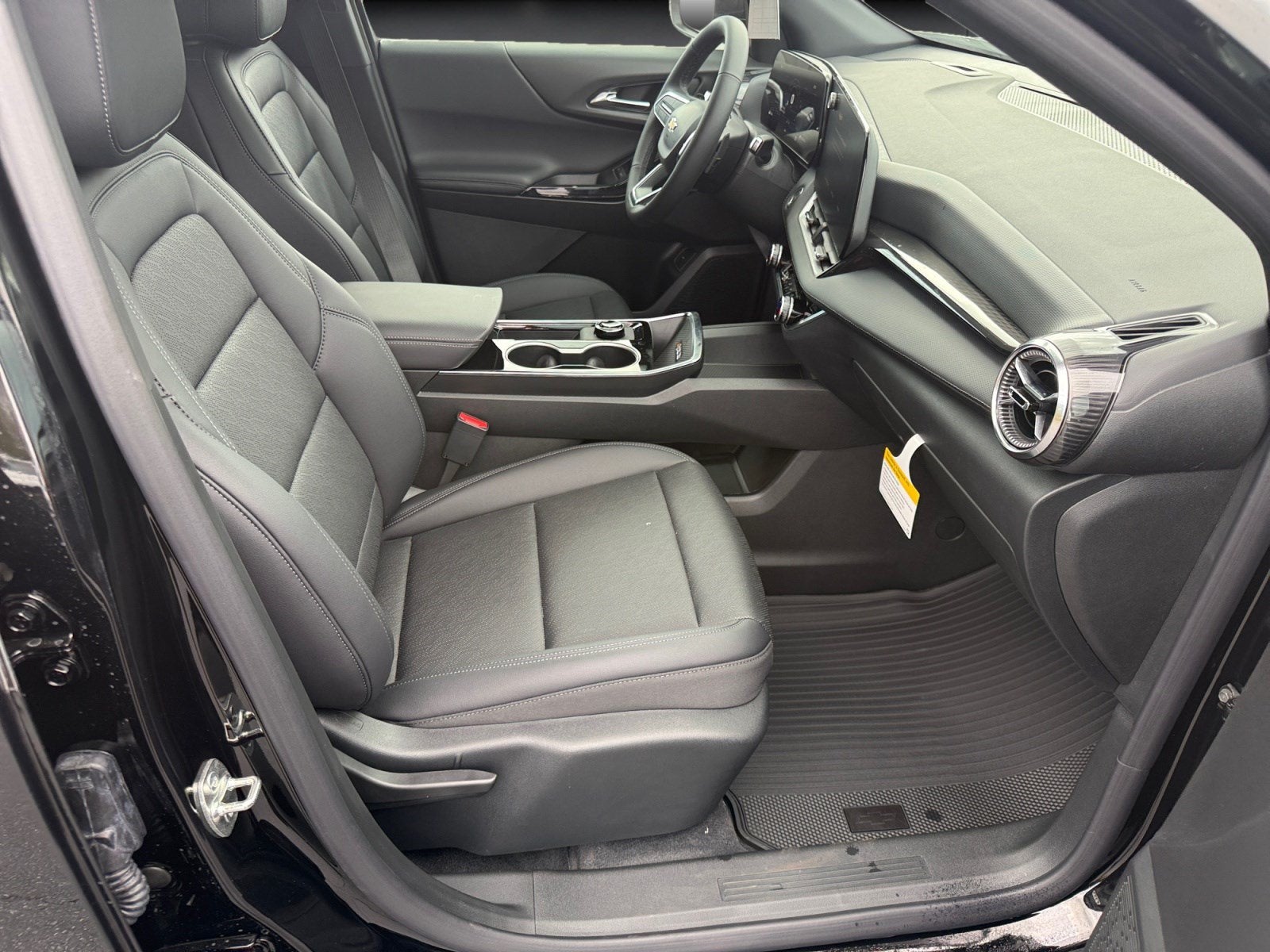 2027 Chevrolet Equinox FWD LT