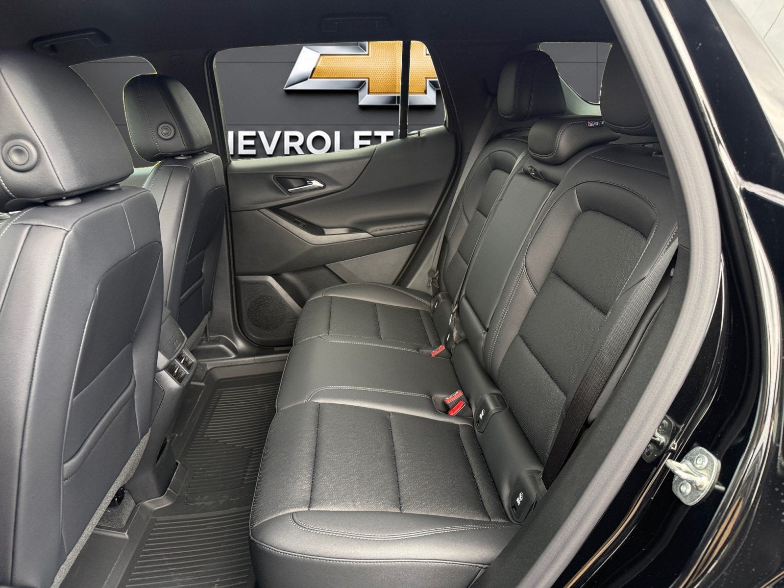 2027 Chevrolet Equinox FWD LT