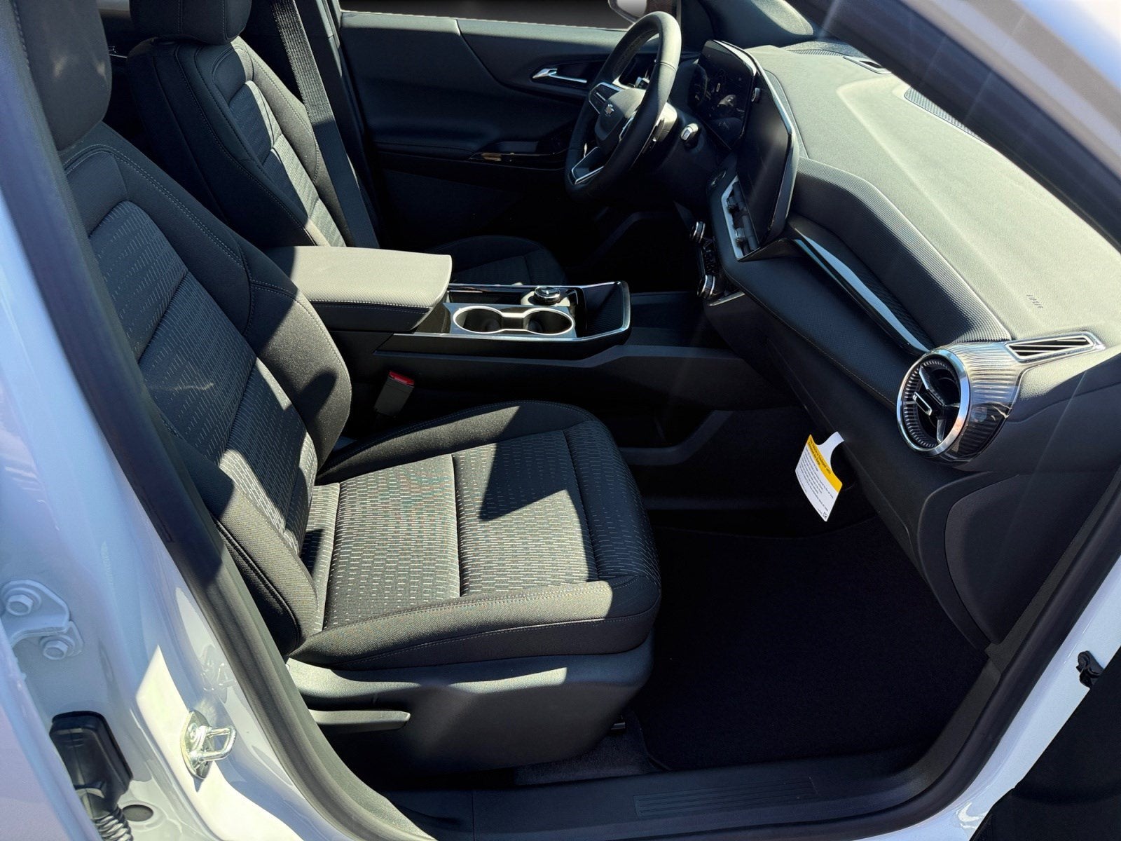 2027 Chevrolet Equinox FWD LT