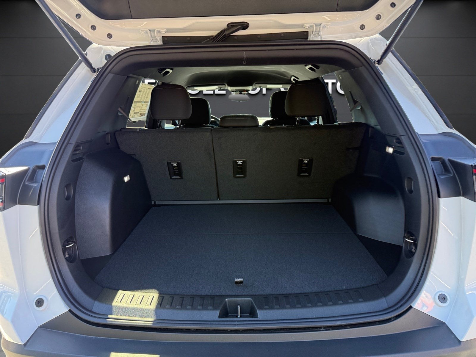 2027 Chevrolet Equinox FWD LT