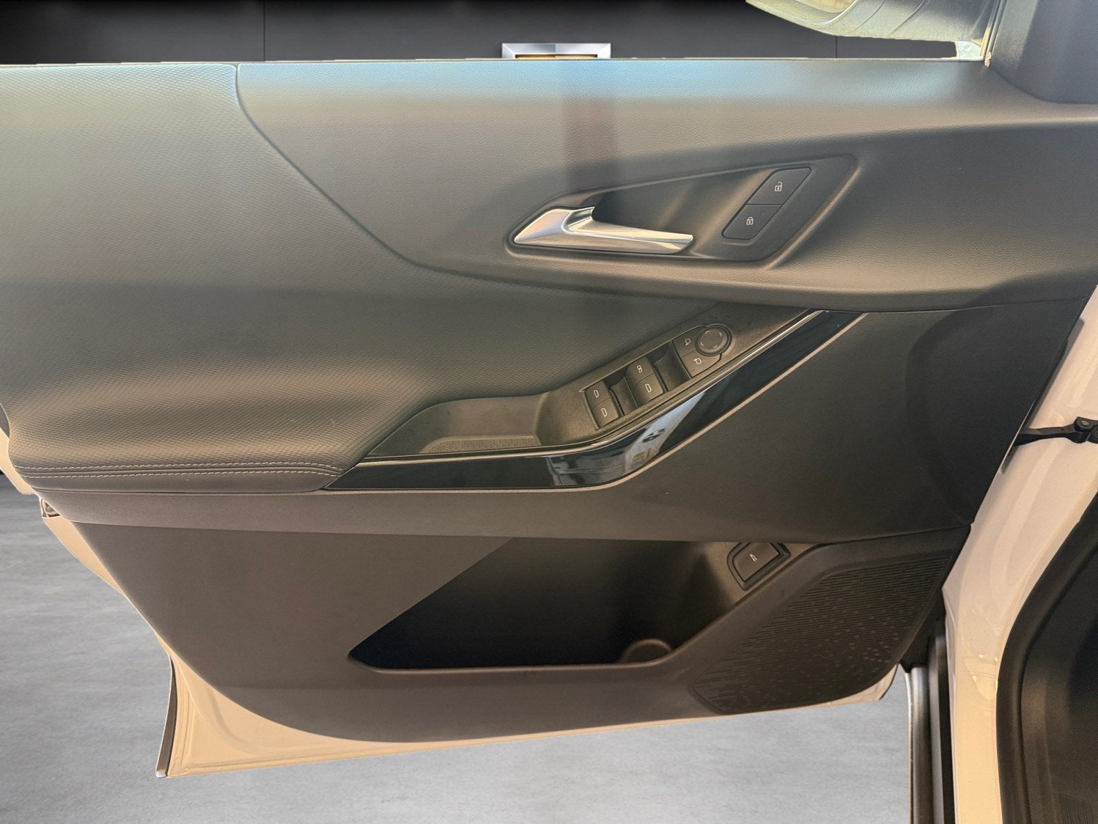 2027 Chevrolet Equinox FWD LT