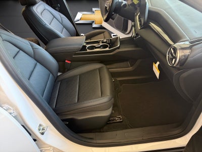2027 Chevrolet Equinox FWD LT