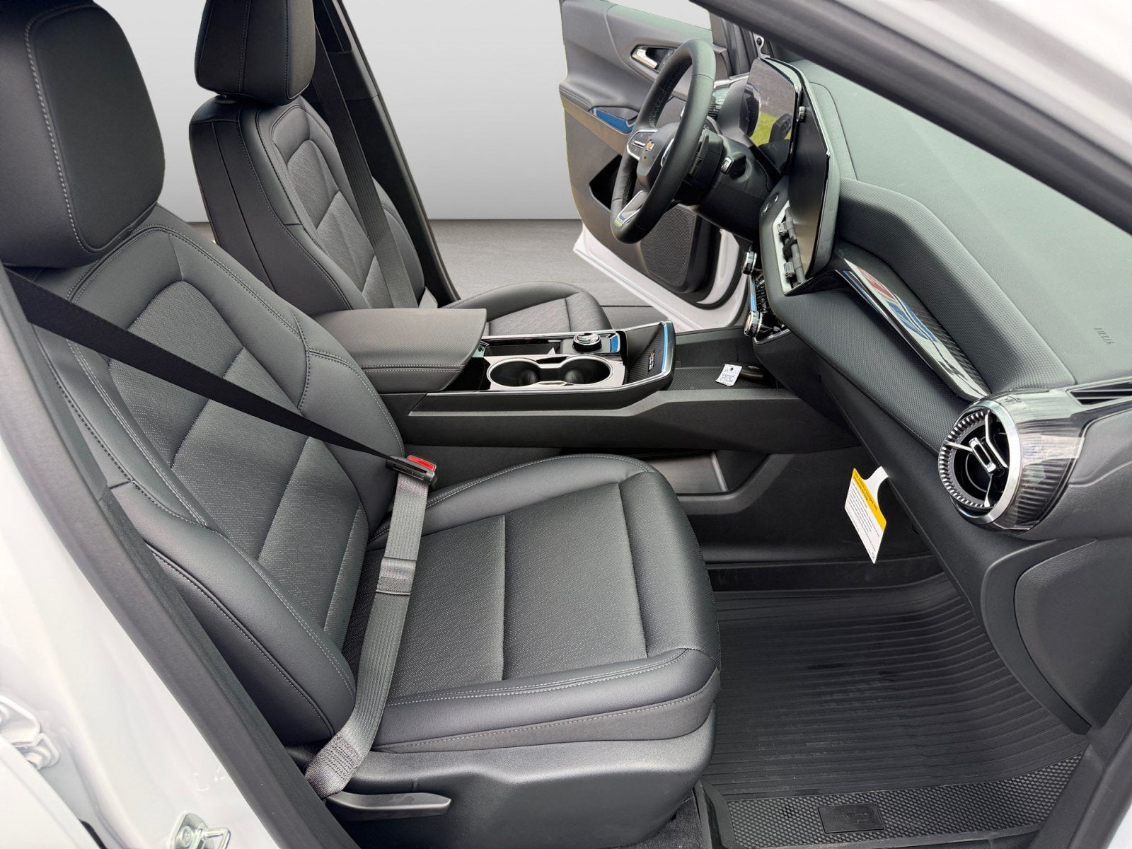 2027 Chevrolet Equinox FWD LT