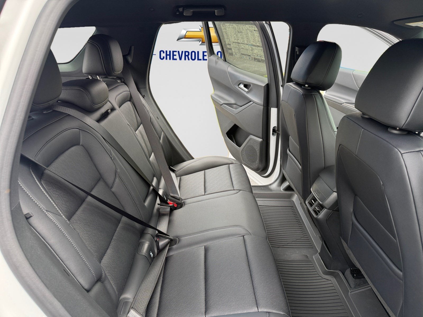2027 Chevrolet Equinox FWD LT