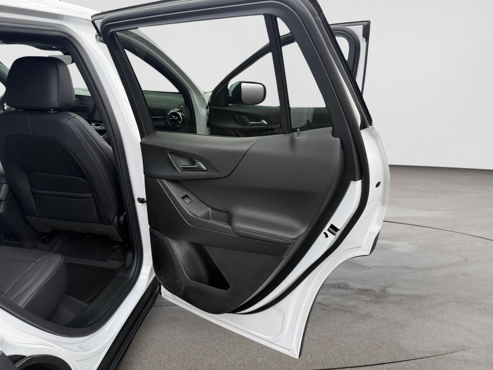 2027 Chevrolet Equinox FWD LT