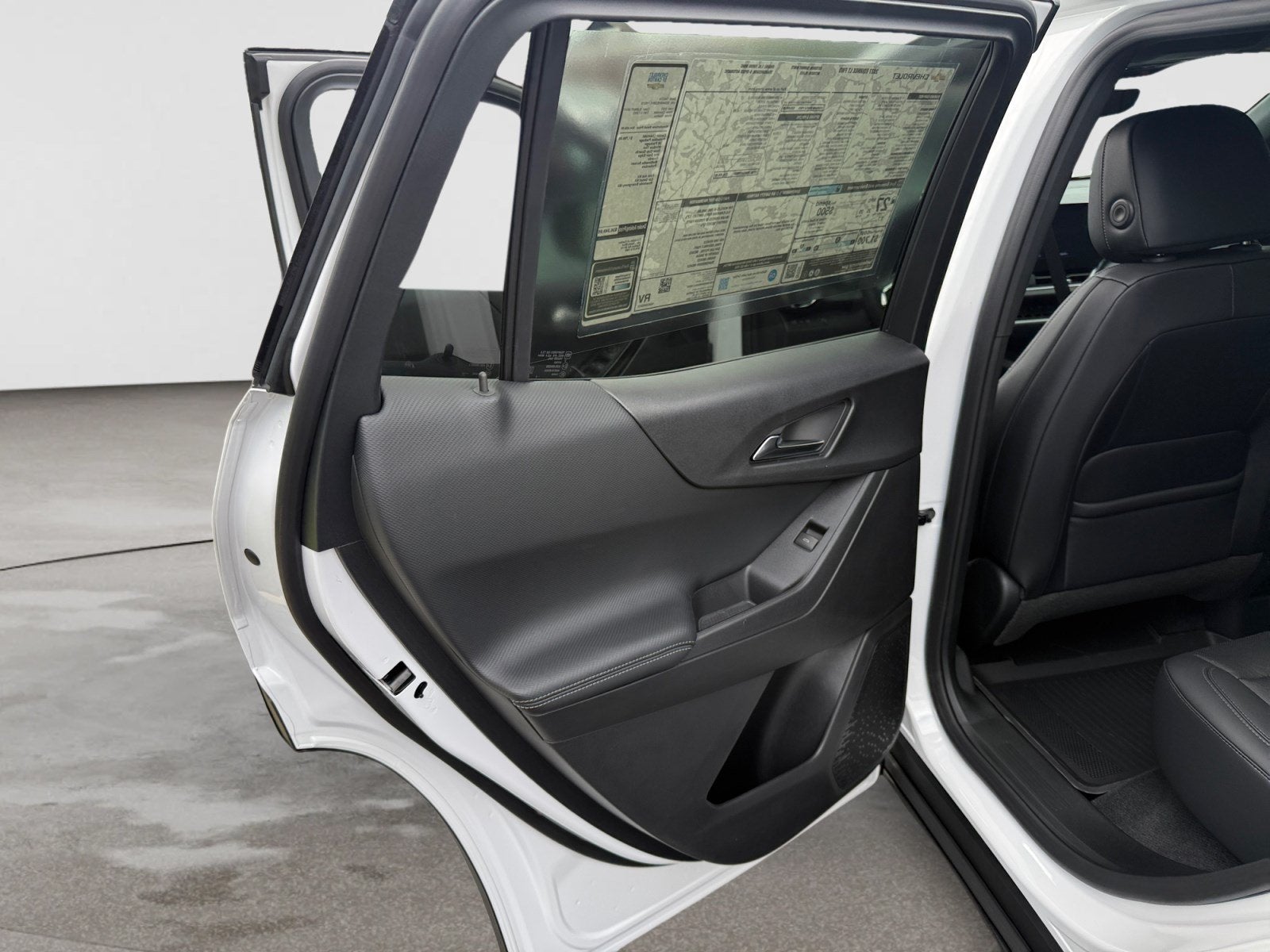 2027 Chevrolet Equinox FWD LT