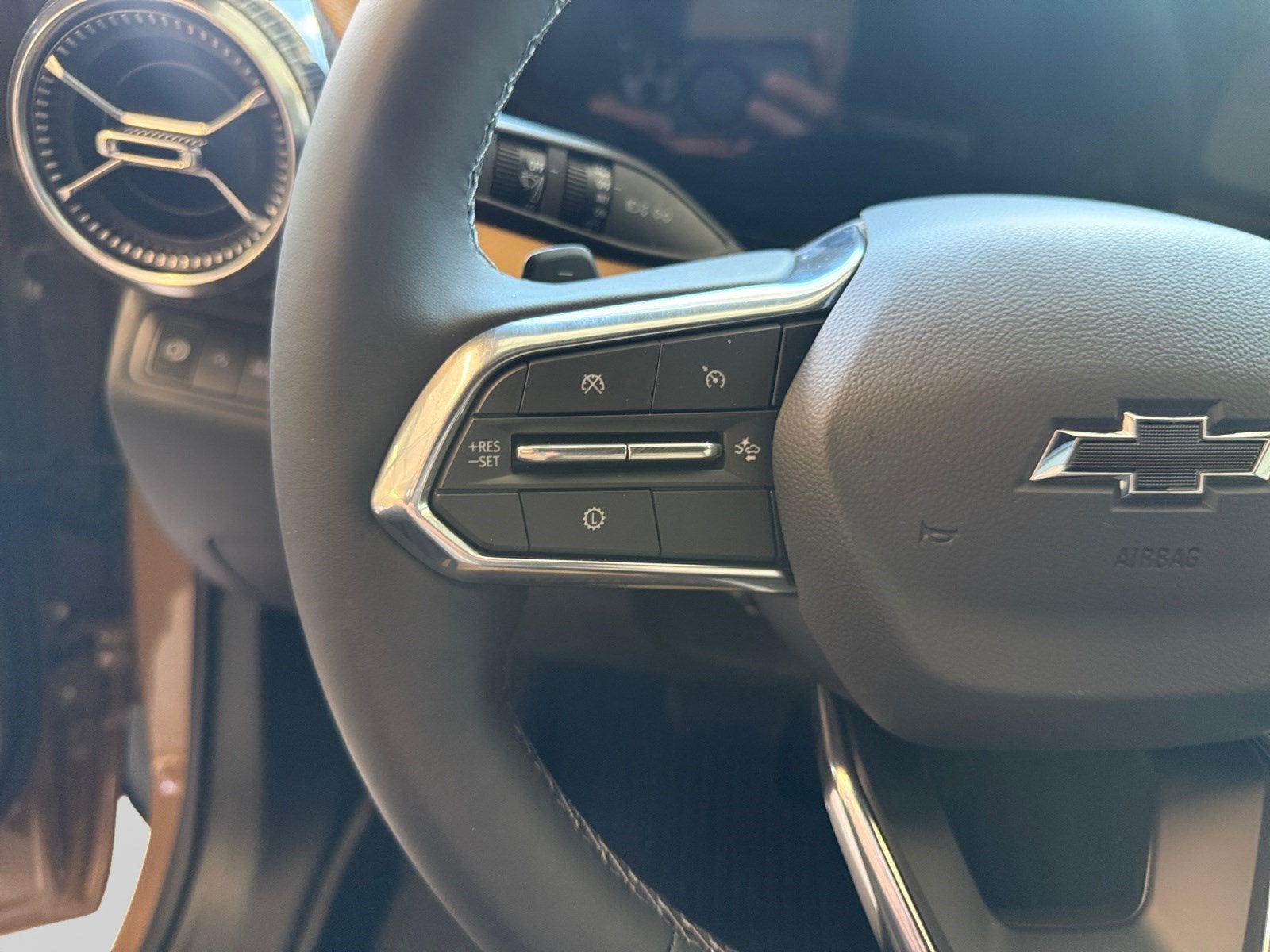 2027 Chevrolet Equinox FWD ACTIV